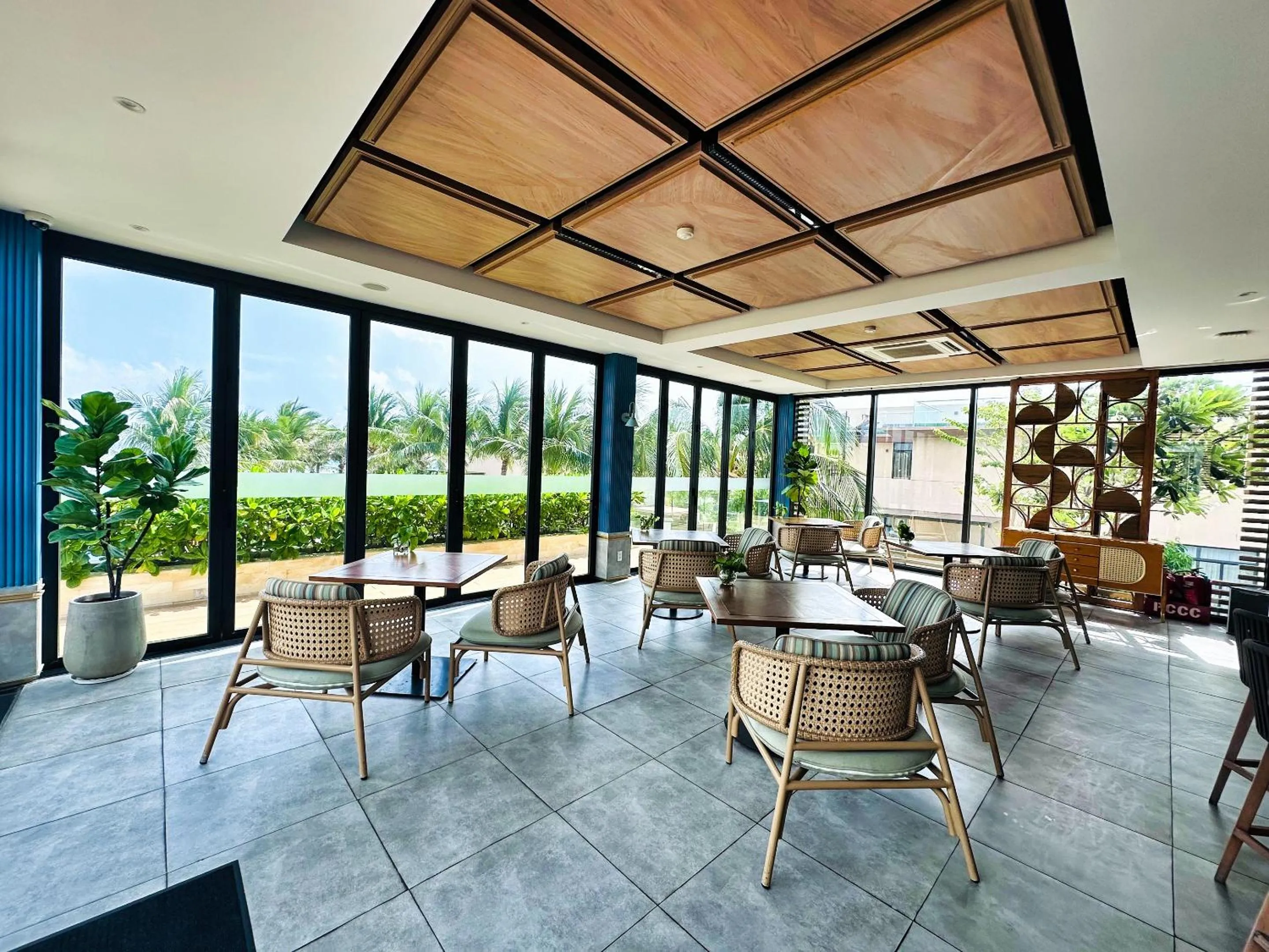 Restaurant/places to eat in Hese Pool Villas & Resort Cam Ranh