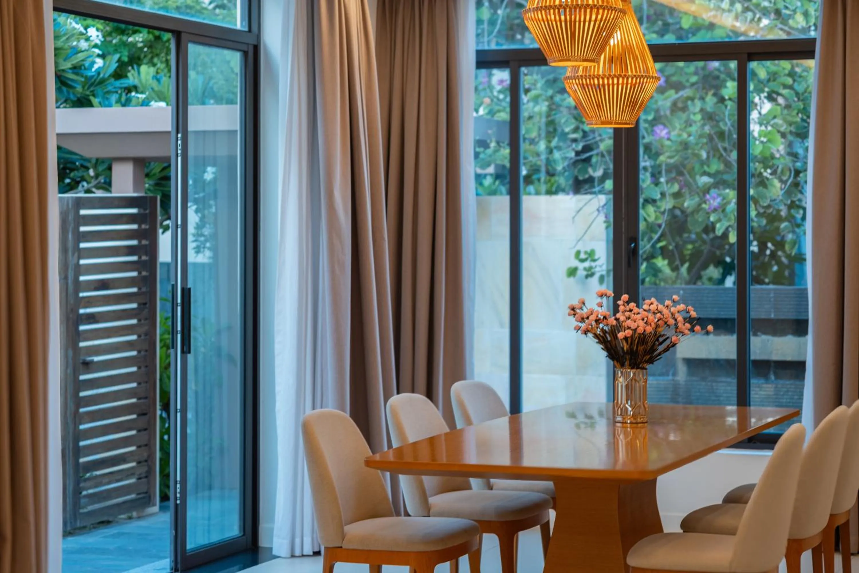 Dining area in Hese Pool Villas & Resort Cam Ranh