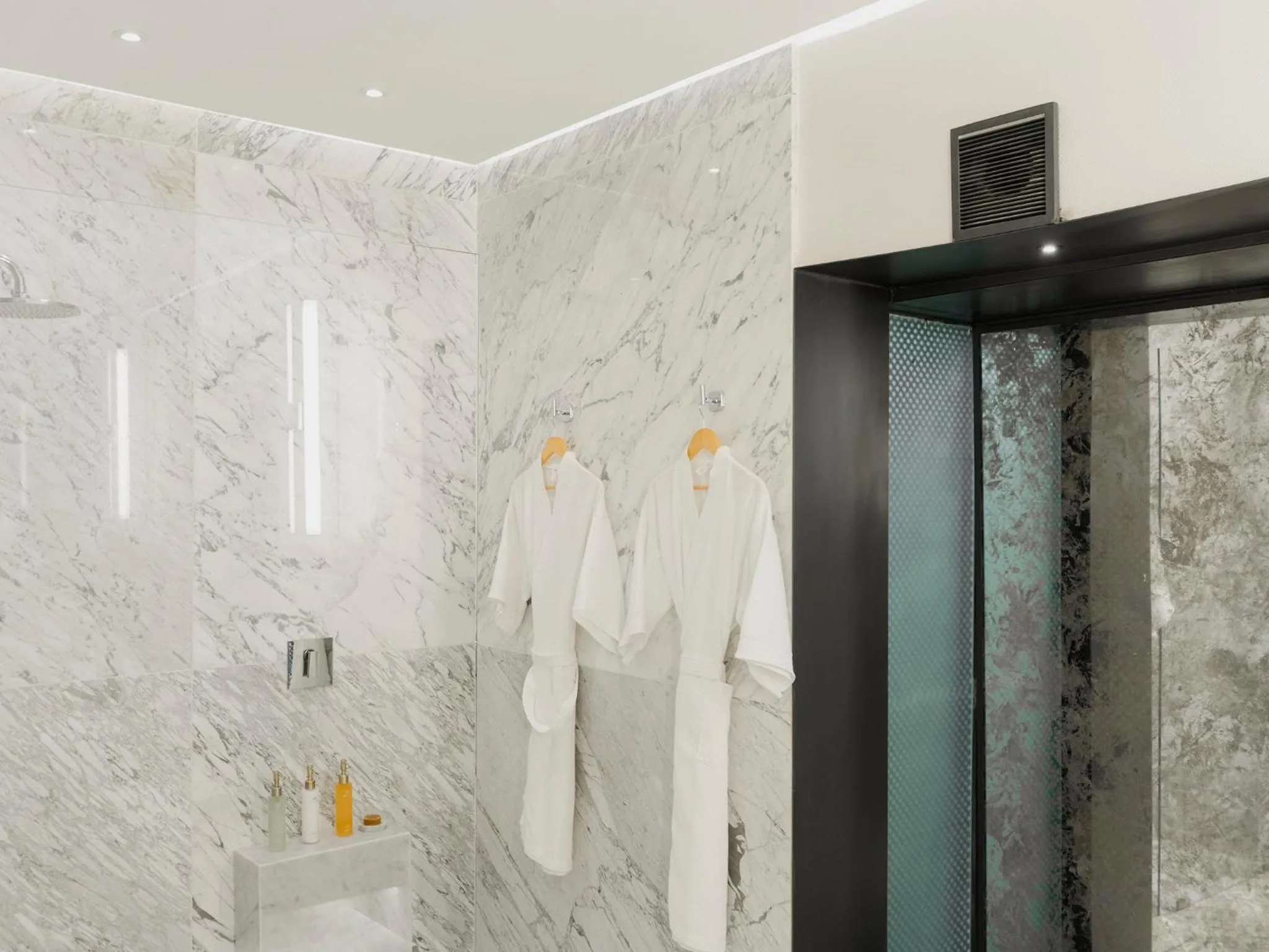 Bathroom in Hotel Maria Camille