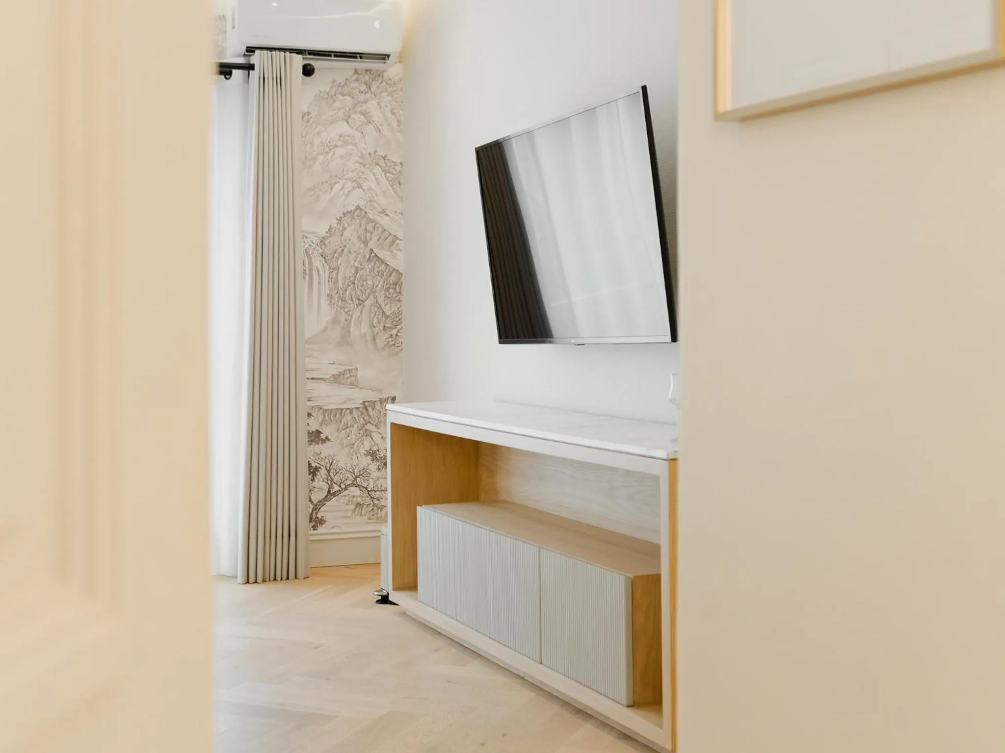 TV and multimedia in Hotel Maria Camille