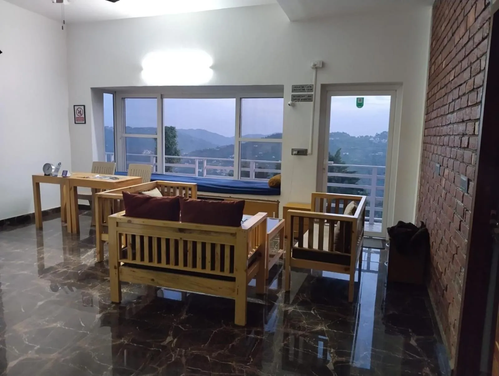 Area and facilities in Abhi's Cottage