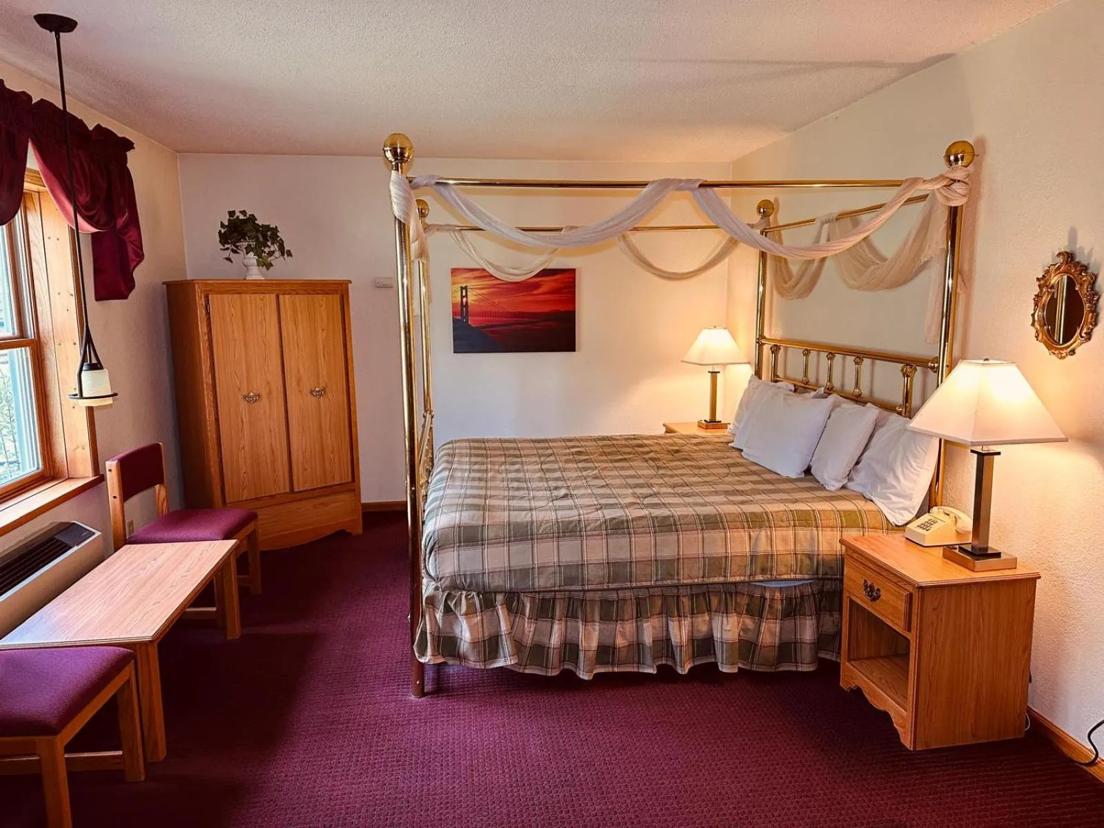Bedroom, Bed in St Croix Suites - St Croix Falls