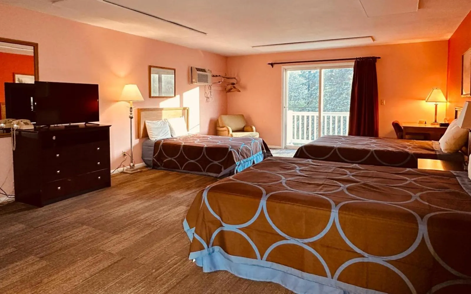 Bedroom, Bed in St Croix Suites - St Croix Falls
