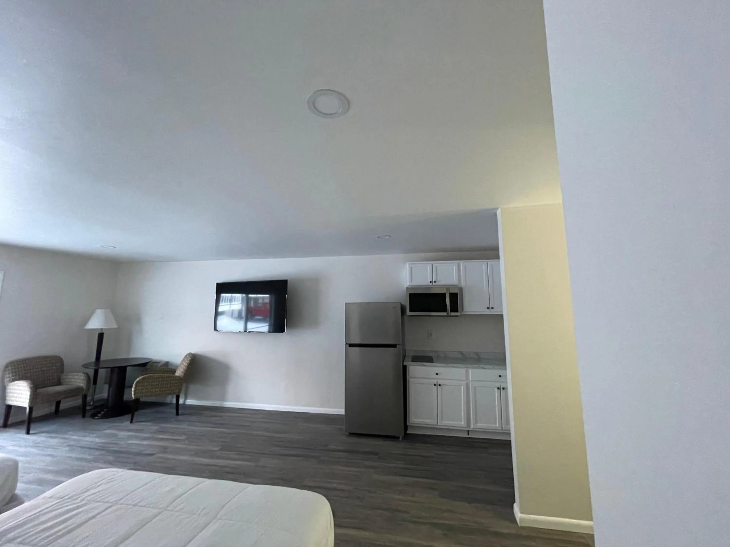 TV and multimedia, Bed in St Croix Suites - St Croix Falls