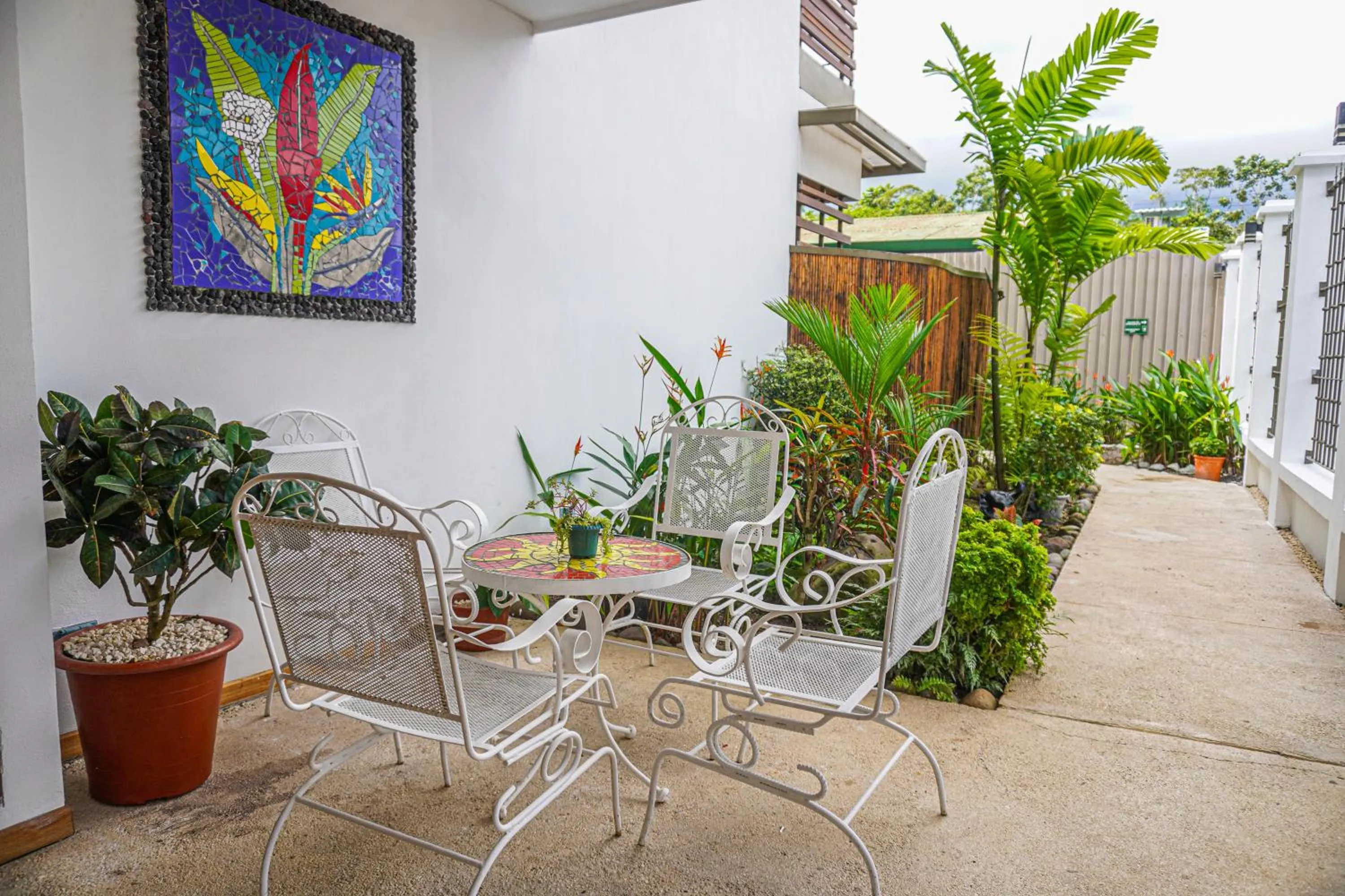 Patio in La Fortuna Lodge by Treebu Hotels
