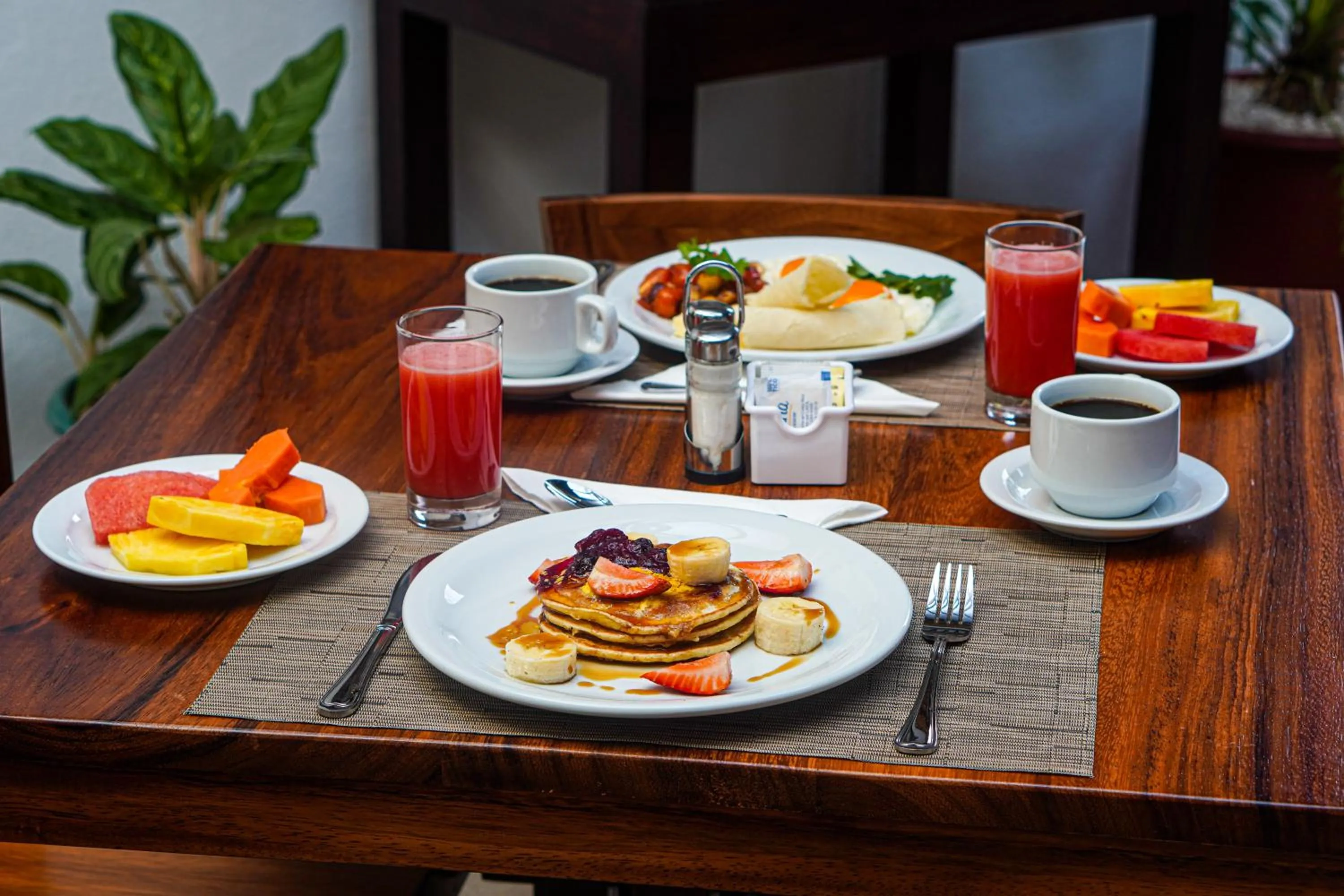 Food in La Fortuna Lodge by Treebu Hotels