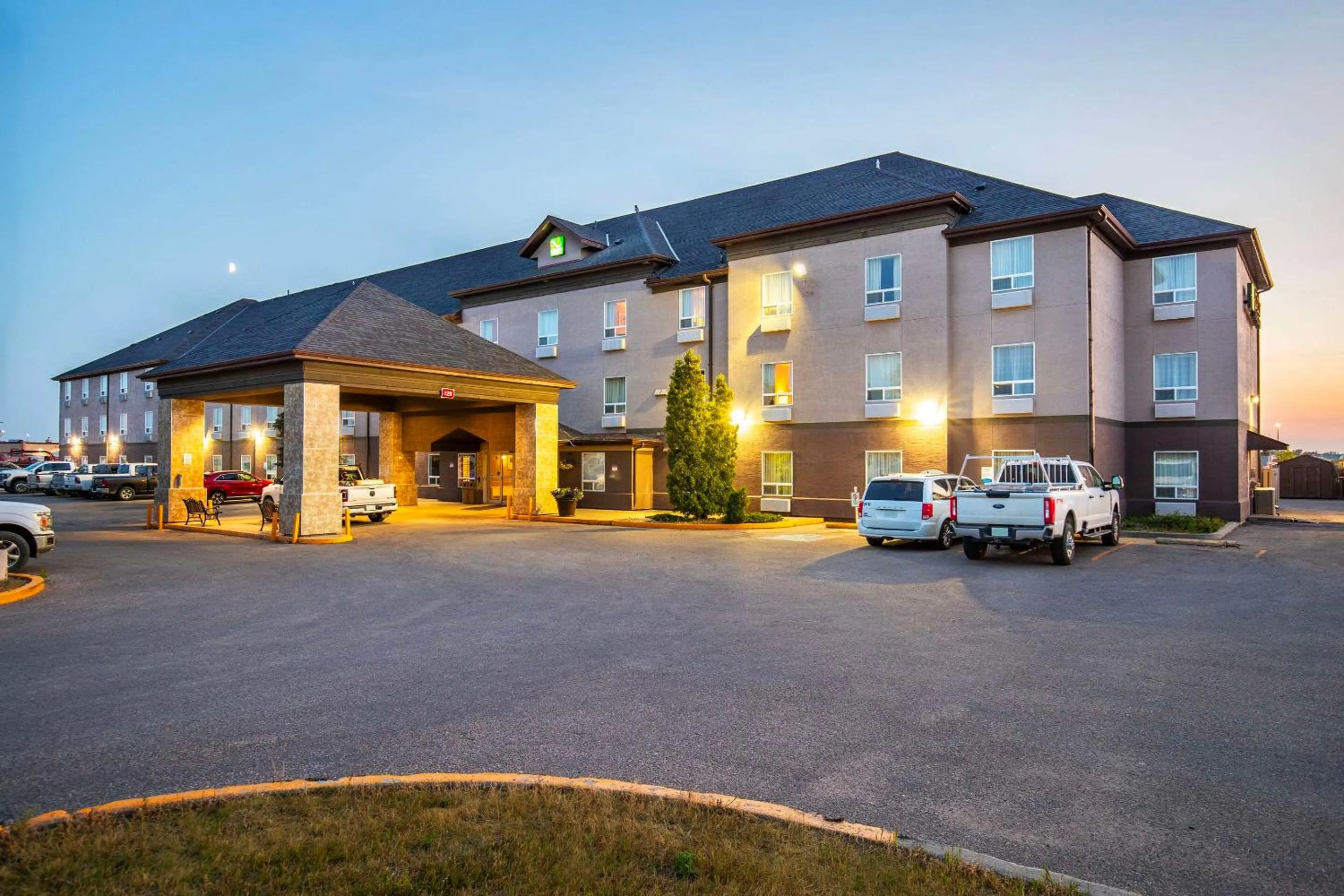 Property building in Quality Inn & Suites Yorkton