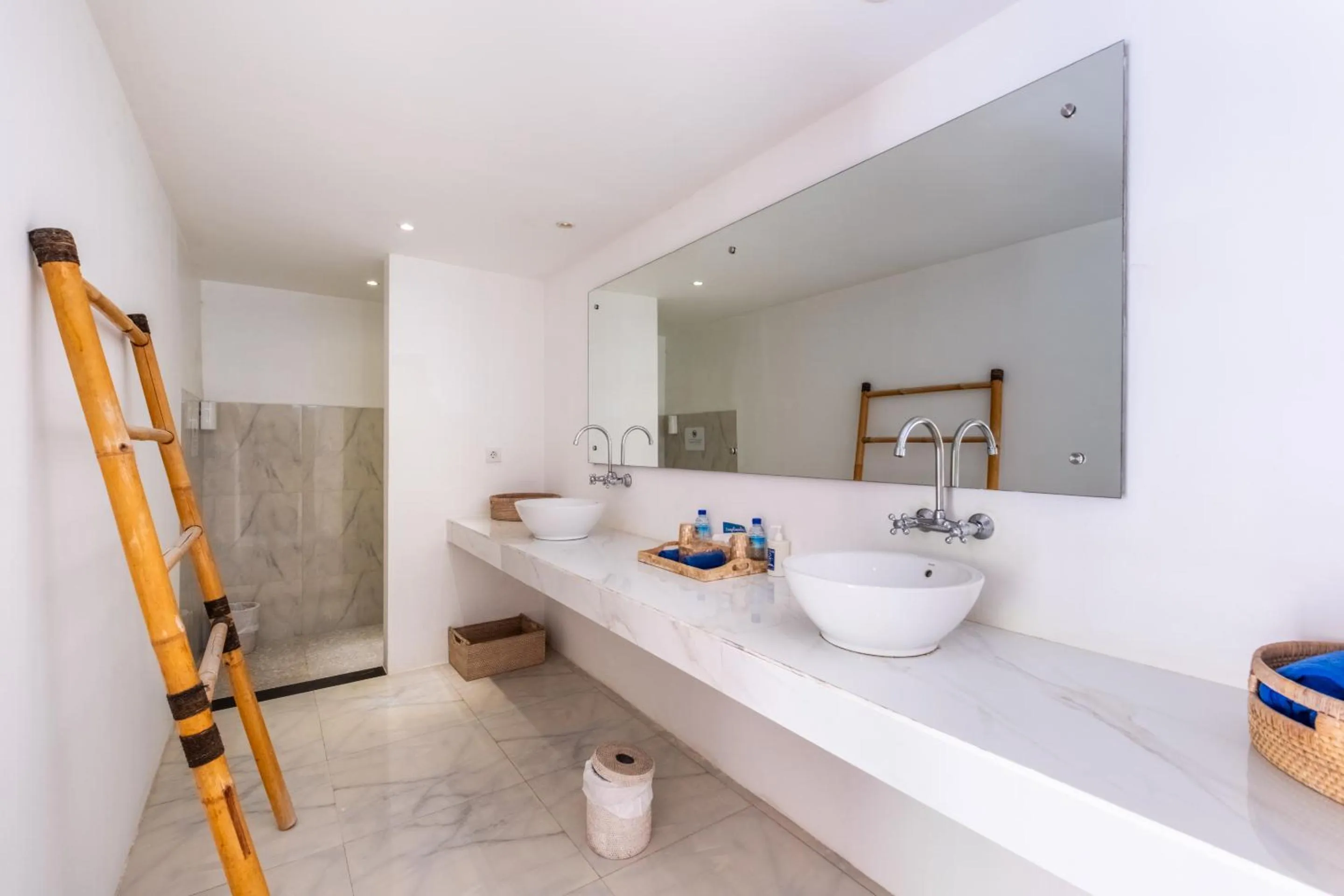 Bathroom in Seri Resort Gili Meno - Adults Only