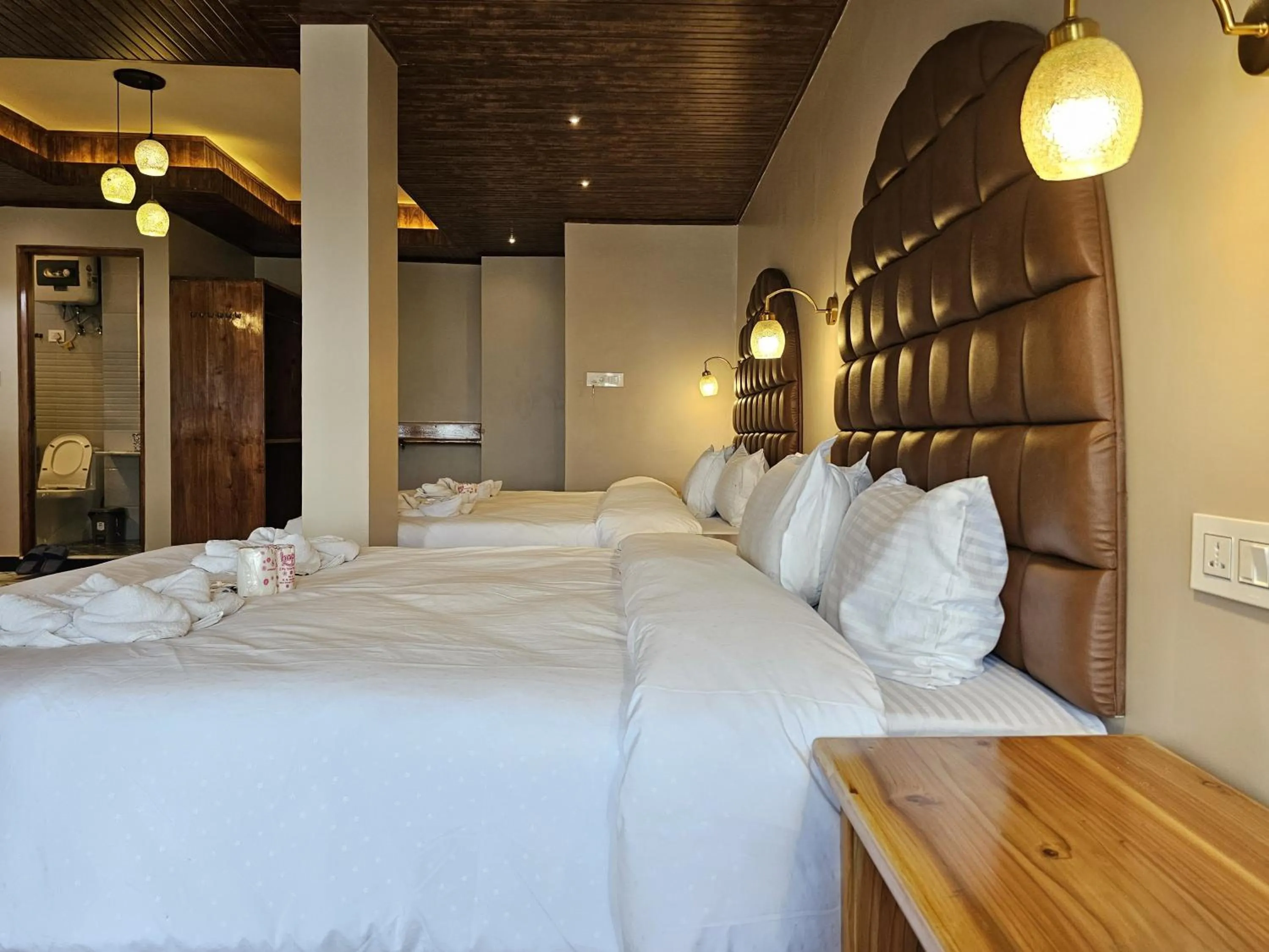 Bed in Hotel Golden Orchid