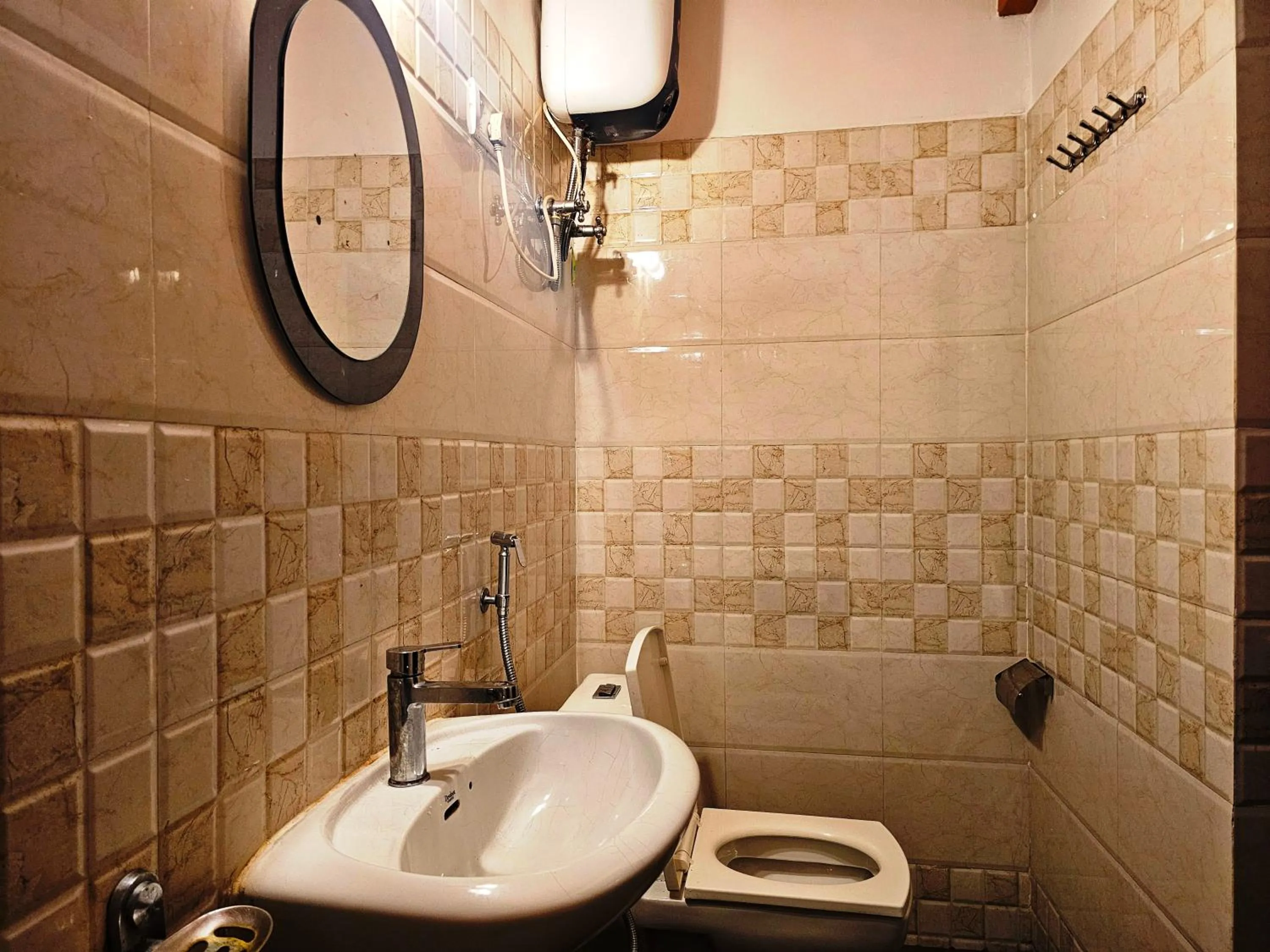 Bathroom in Hotel Golden Orchid