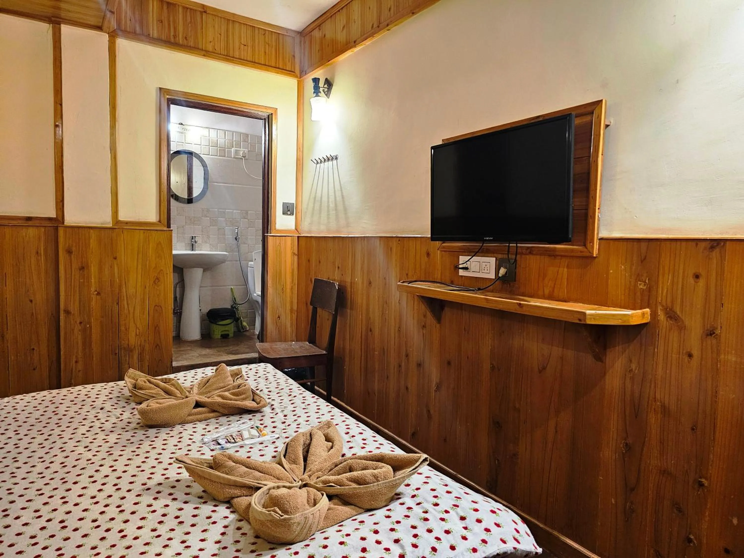 Bedroom in Hotel Golden Orchid