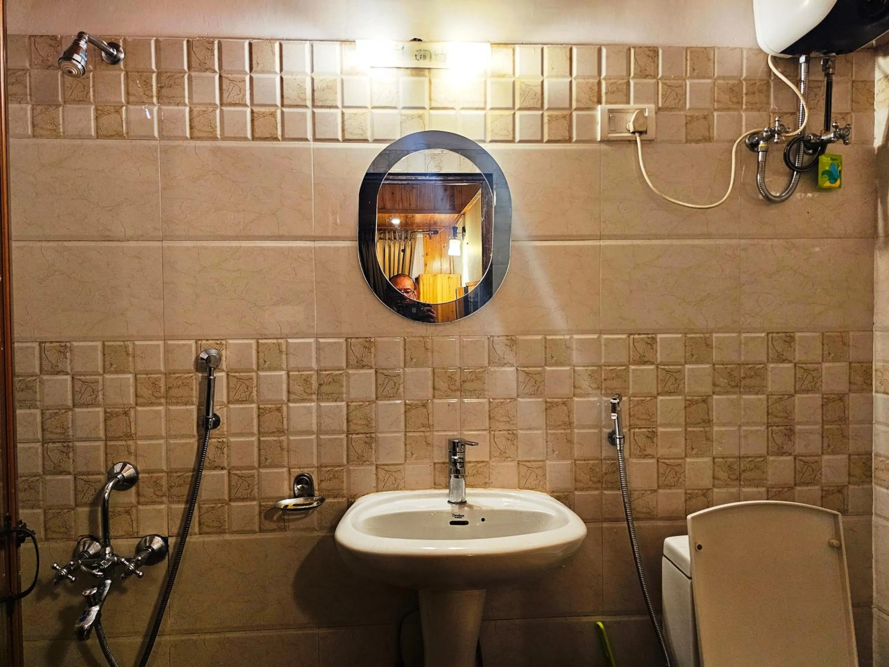 Toilet in Hotel Golden Orchid