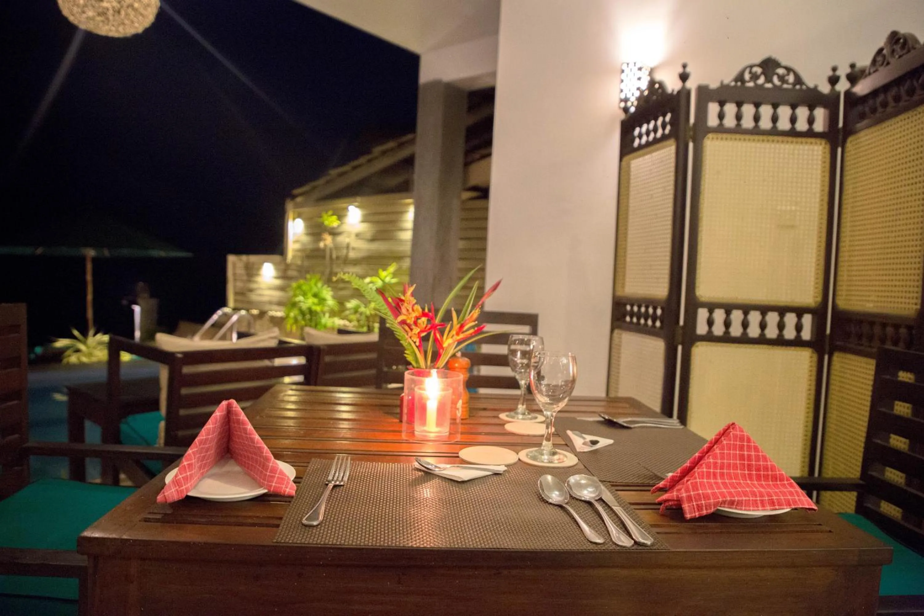 Restaurant/places to eat in Sea World Boutique Hotel