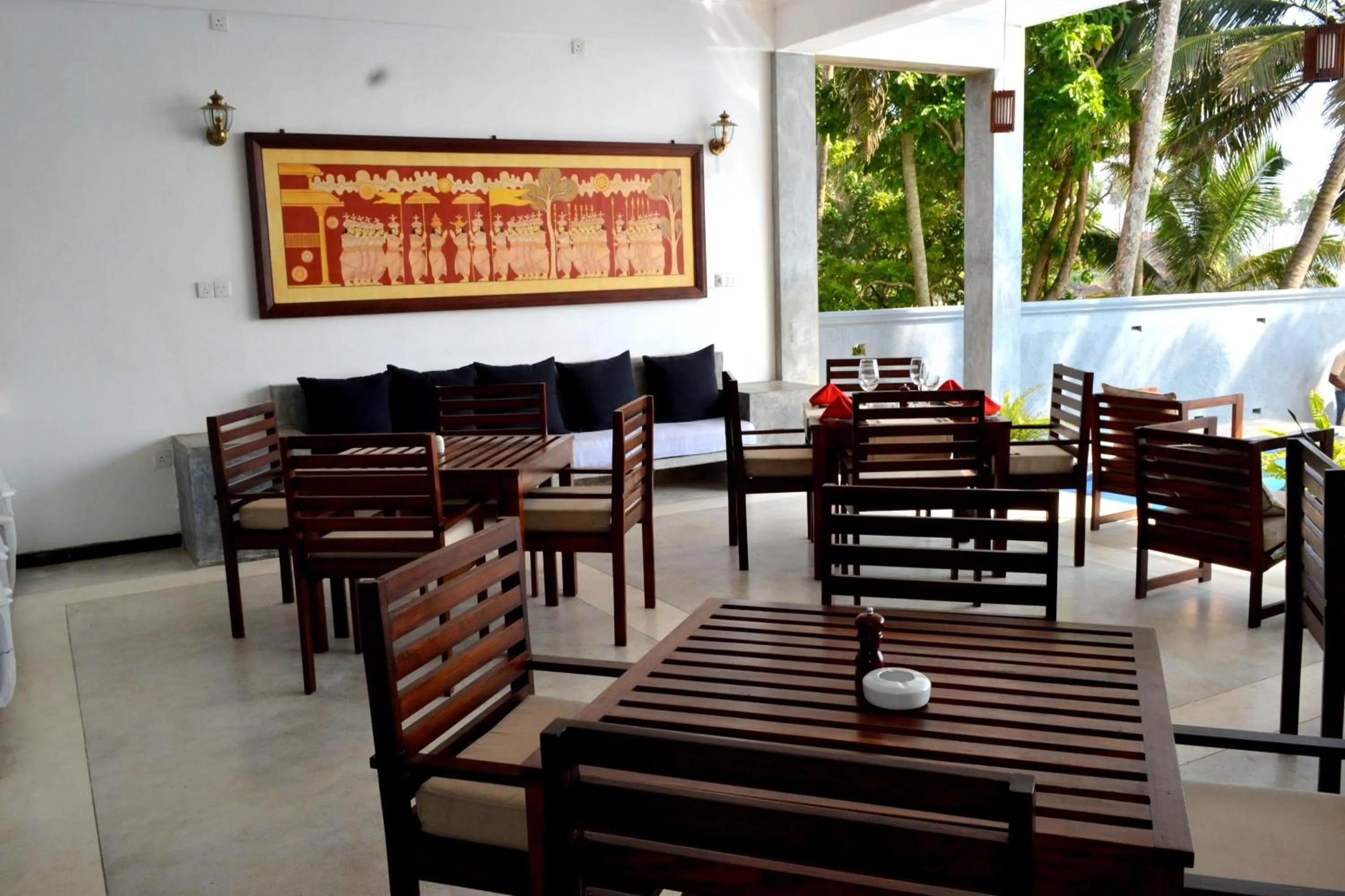 Restaurant/places to eat in Sea World Boutique Hotel