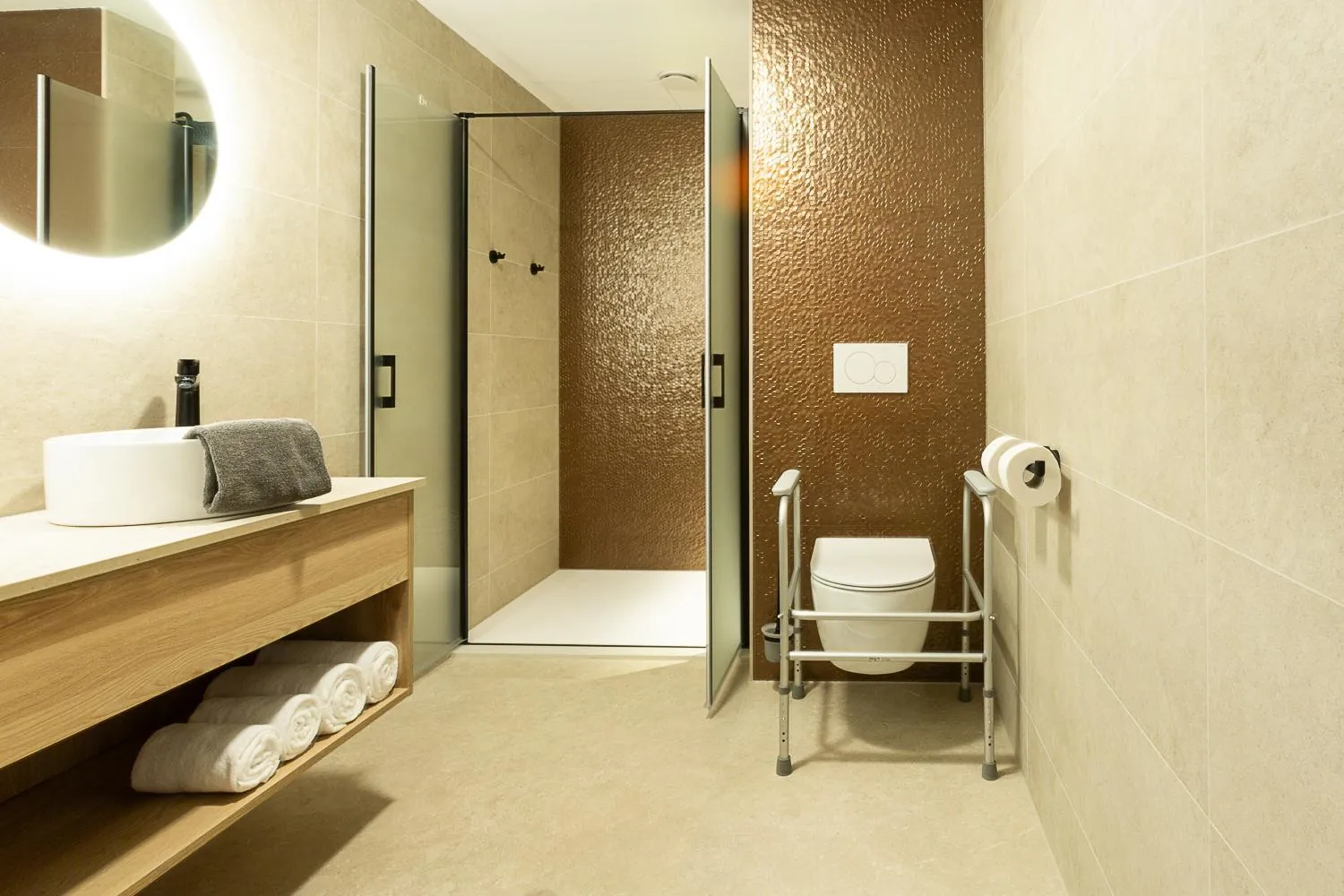 Shower in Beachfront Boutiquehotel