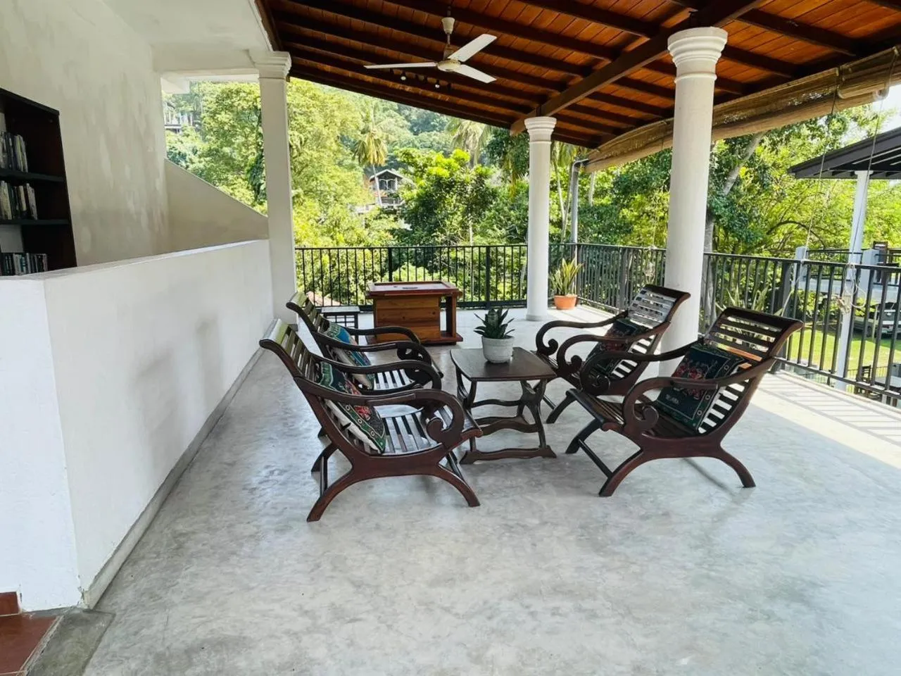 Seating area in Unawatuna Nor Lanka Hotel