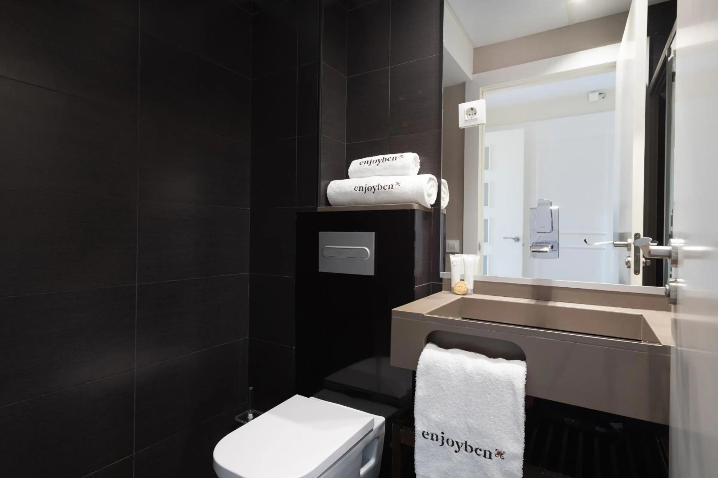 Enjoybcn Miro Apartments