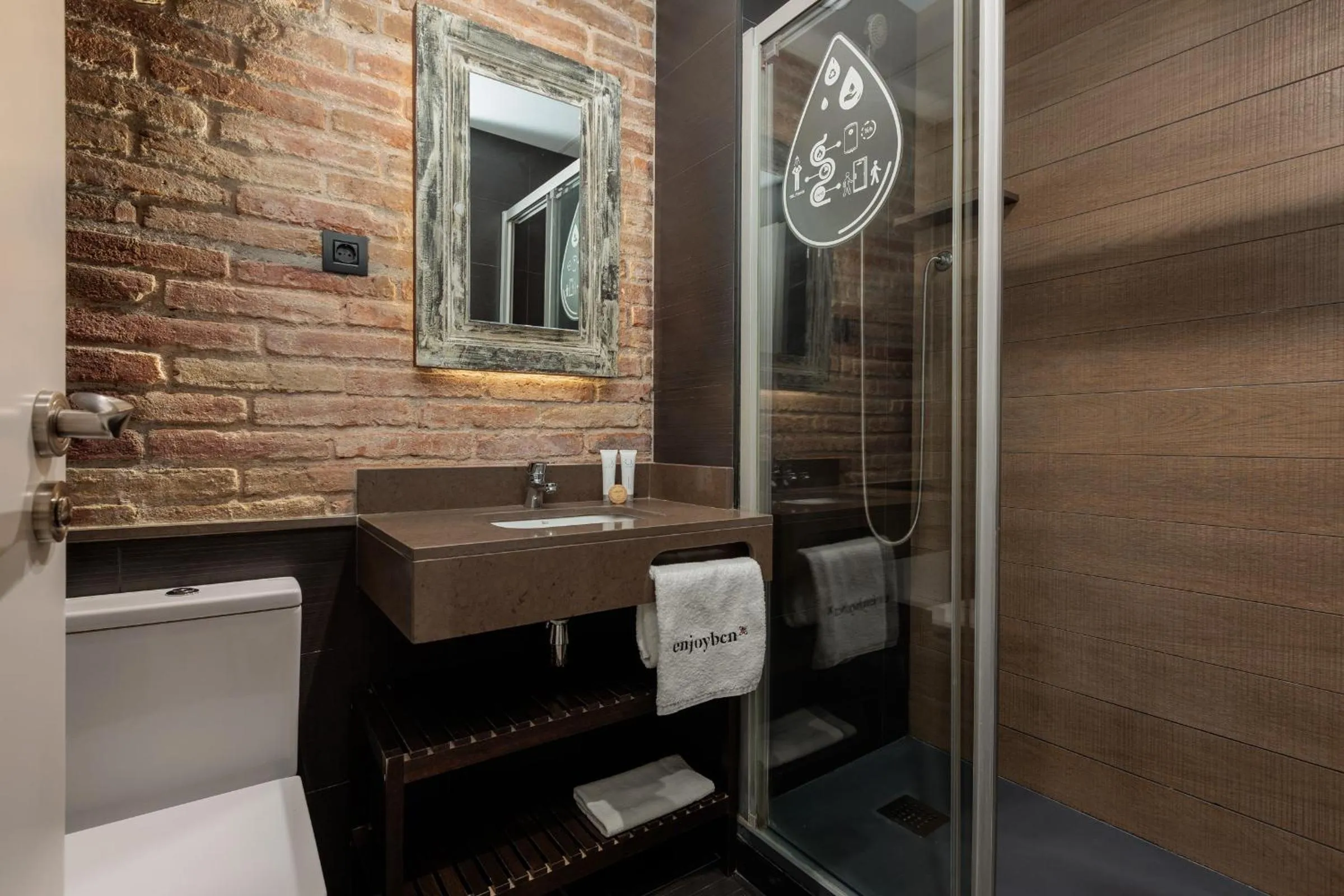 Enjoybcn Miro Apartments