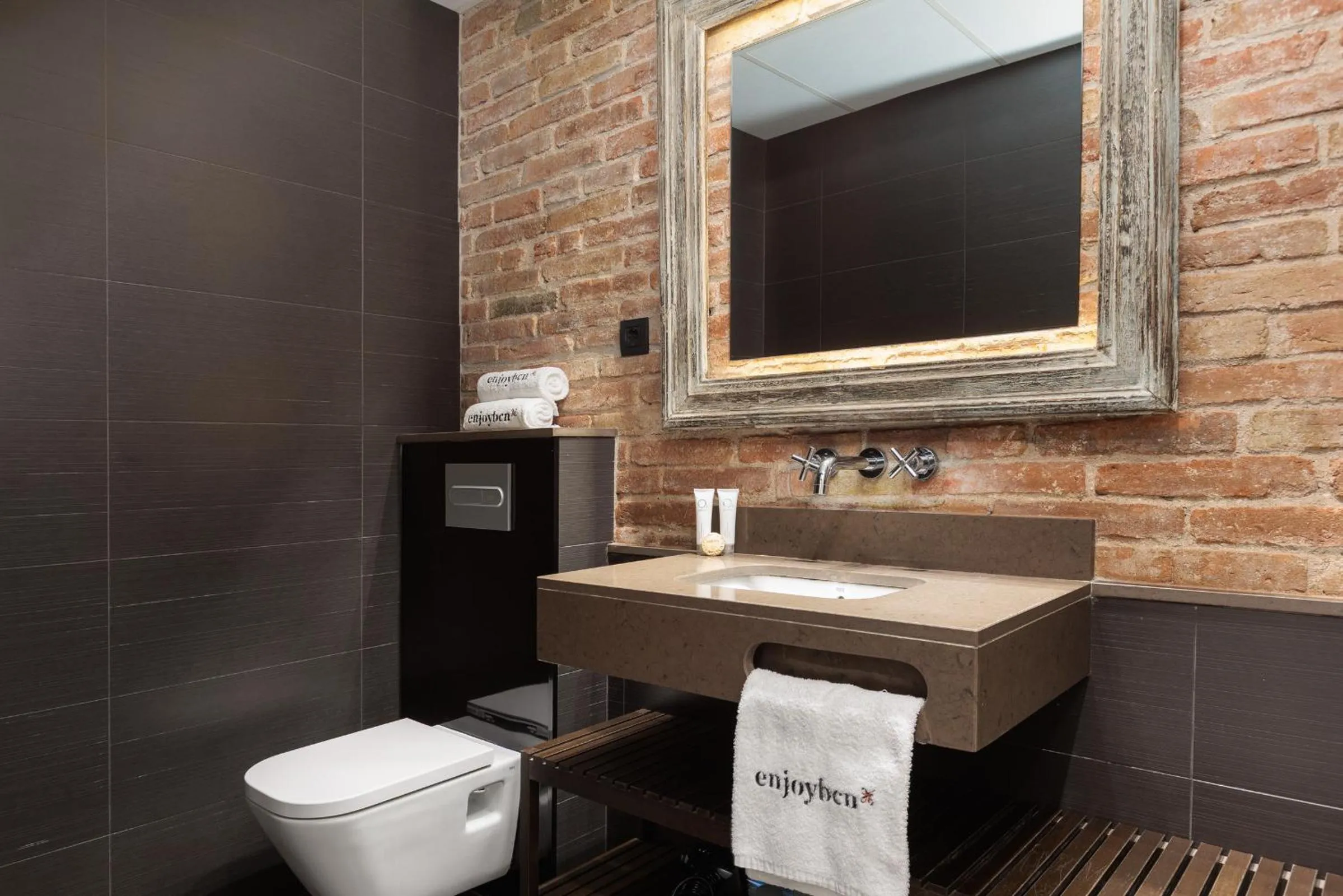 Enjoybcn Miro Apartments