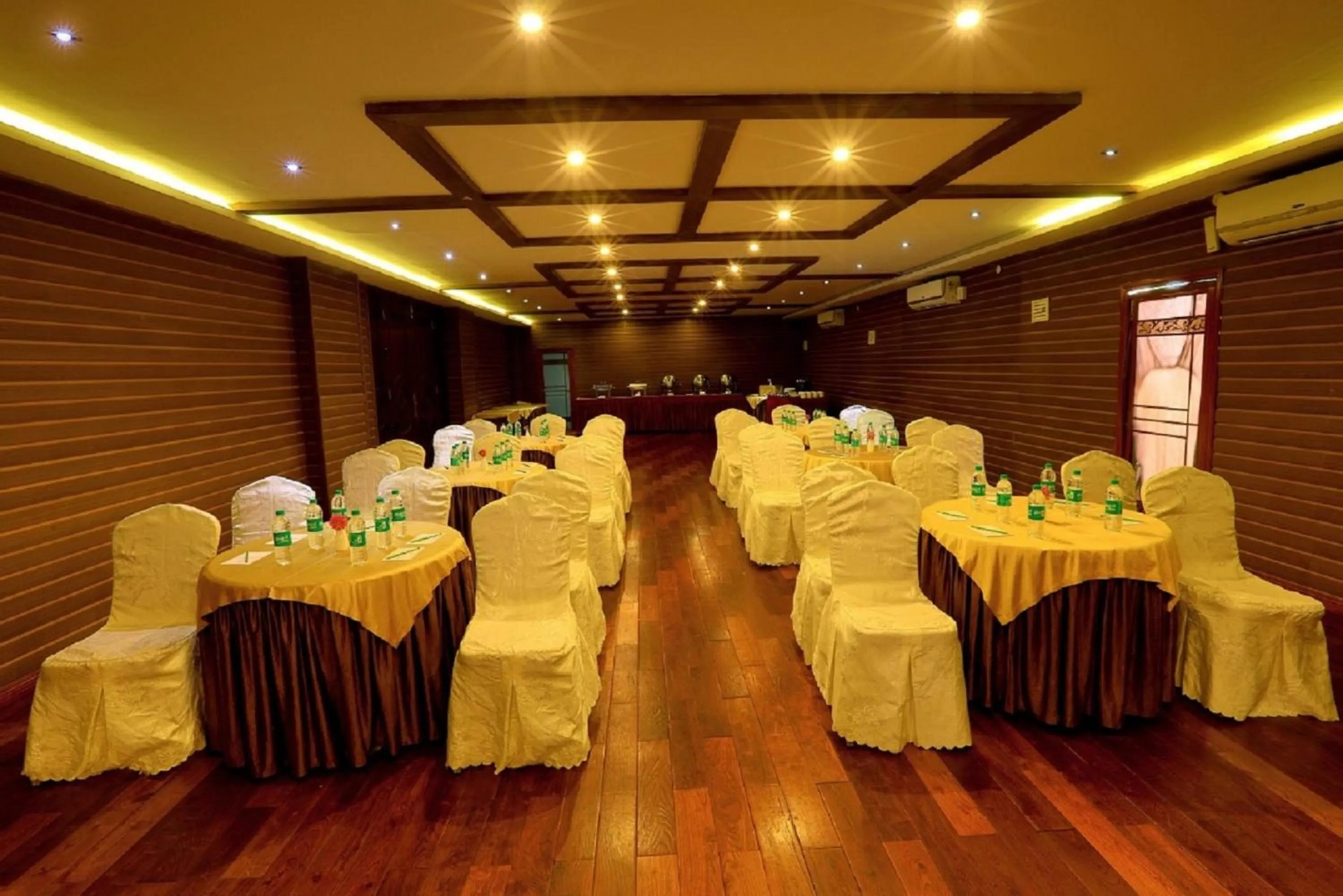 Meeting/conference room in Jal Mahal Resort and Spa