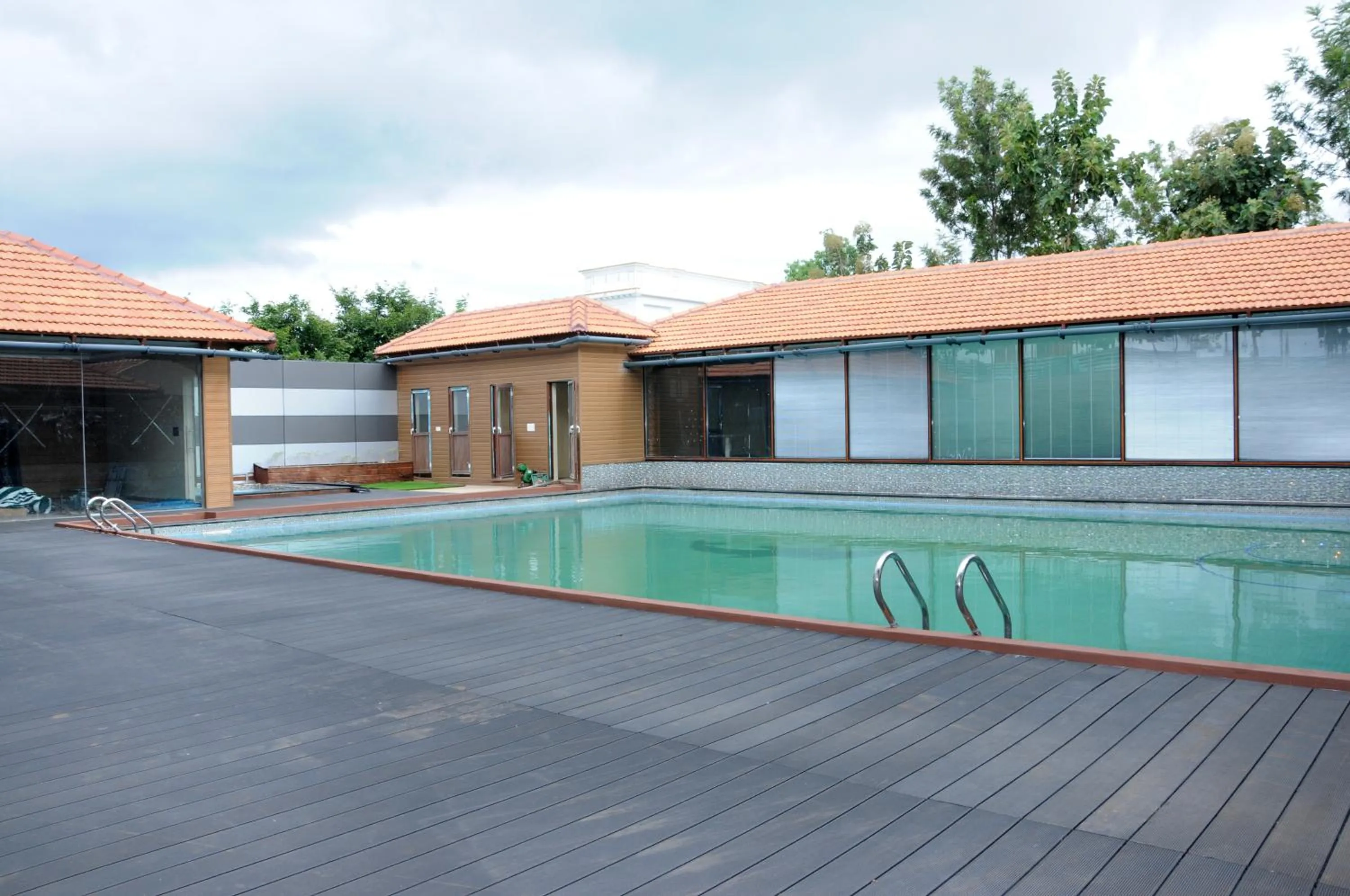 Property building in Jal Mahal Resort and Spa