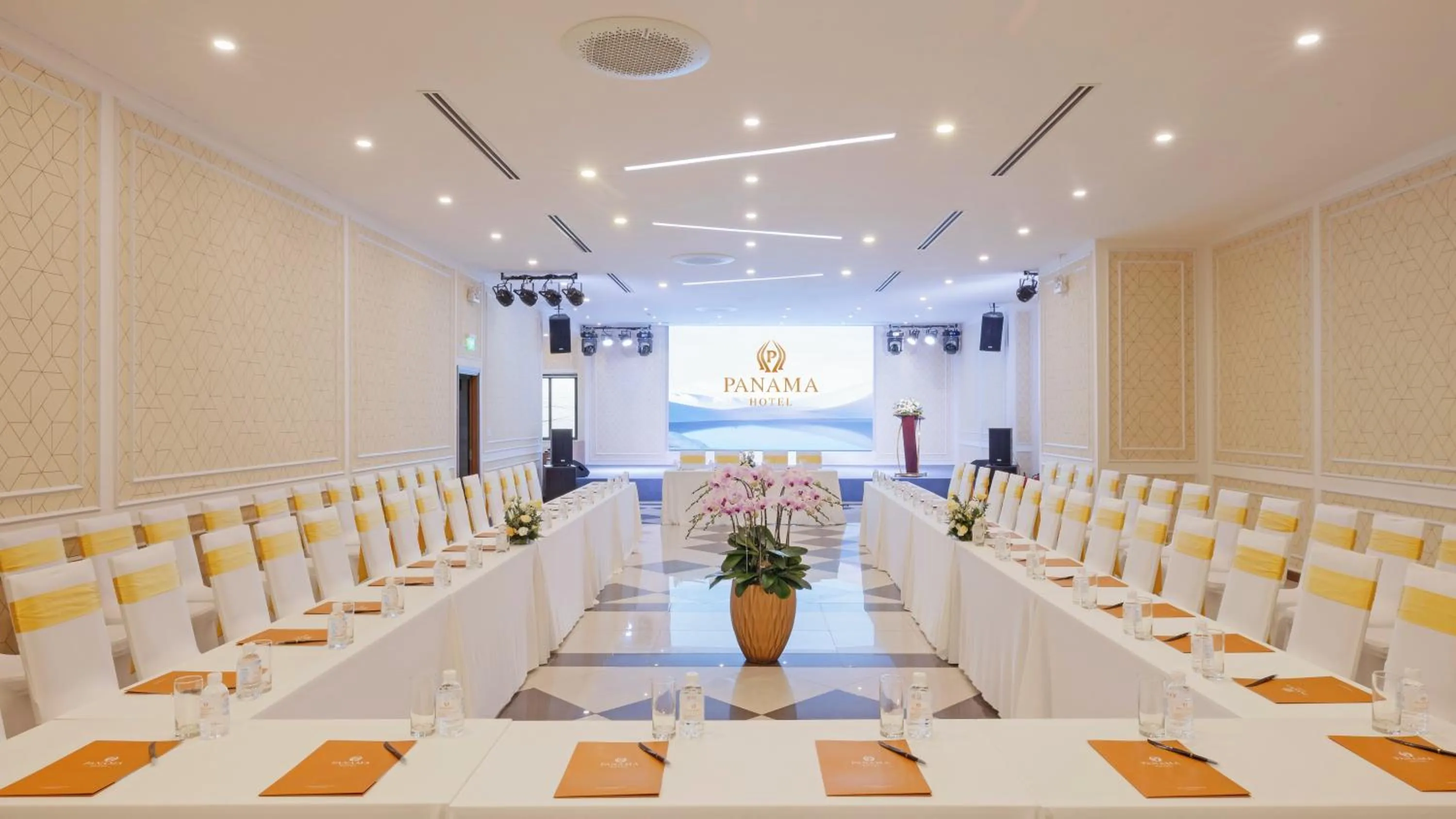Meeting/conference room in PANAMA Nha Trang Hotel