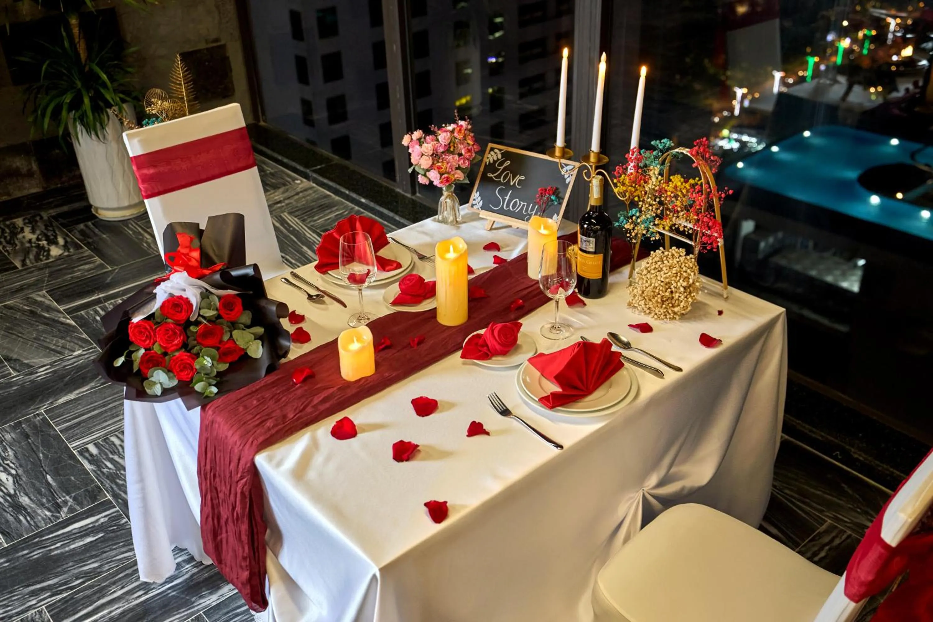 Food and drinks in PANAMA Nha Trang Hotel