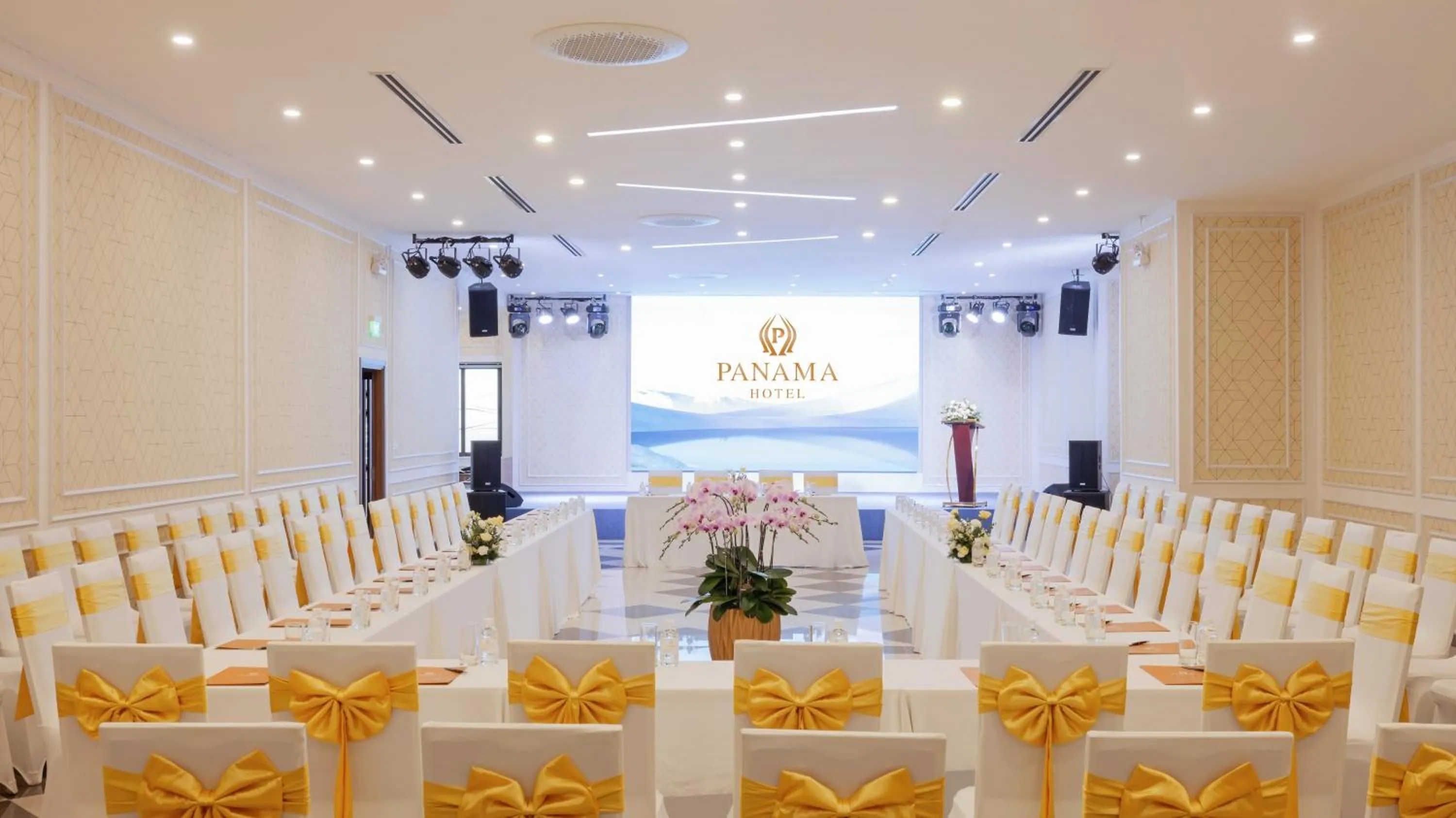 Meeting/conference room in PANAMA Nha Trang Hotel