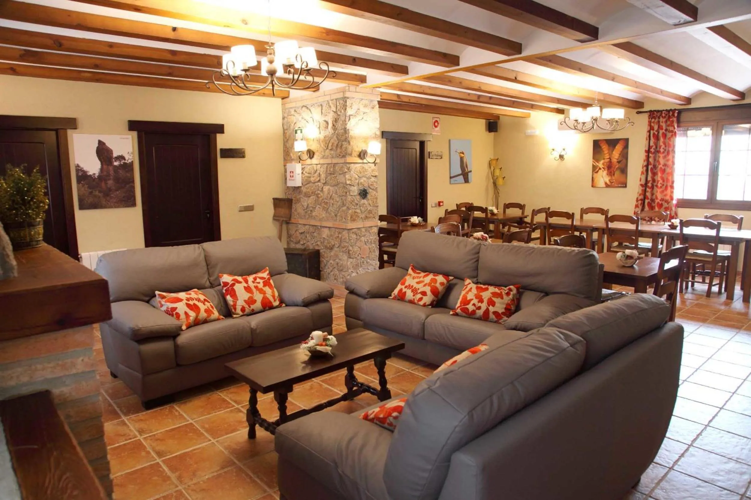 Communal lounge/ TV room in Hotel Rural Valle del Turrilla - Cazorlatur