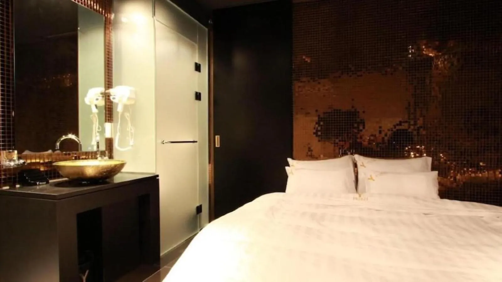 Bedroom, Bed in Shinchon Y Hotel