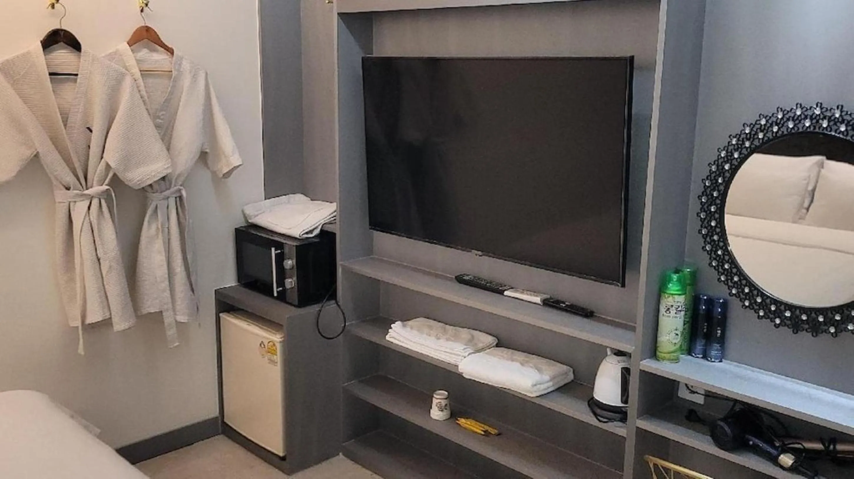 Bedroom in Shinchon Y Hotel