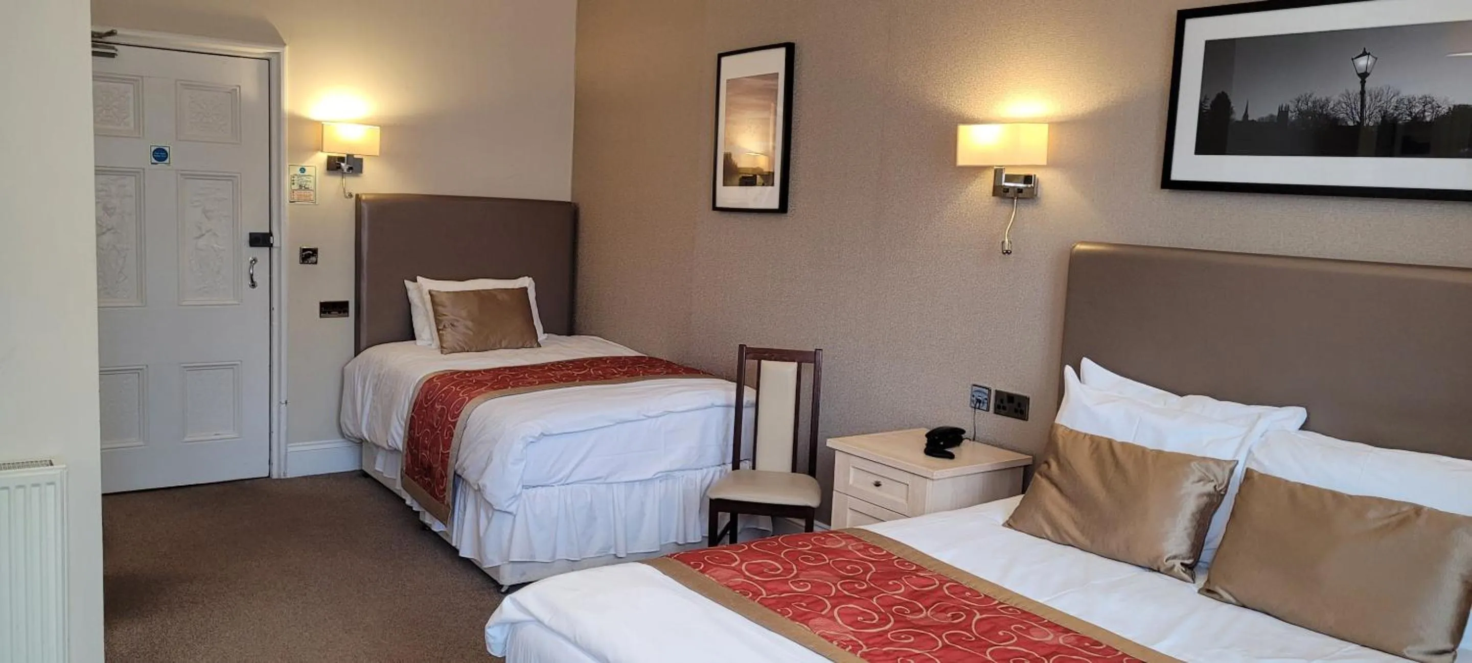 Bedroom, Bed in Victoria Park Lodge