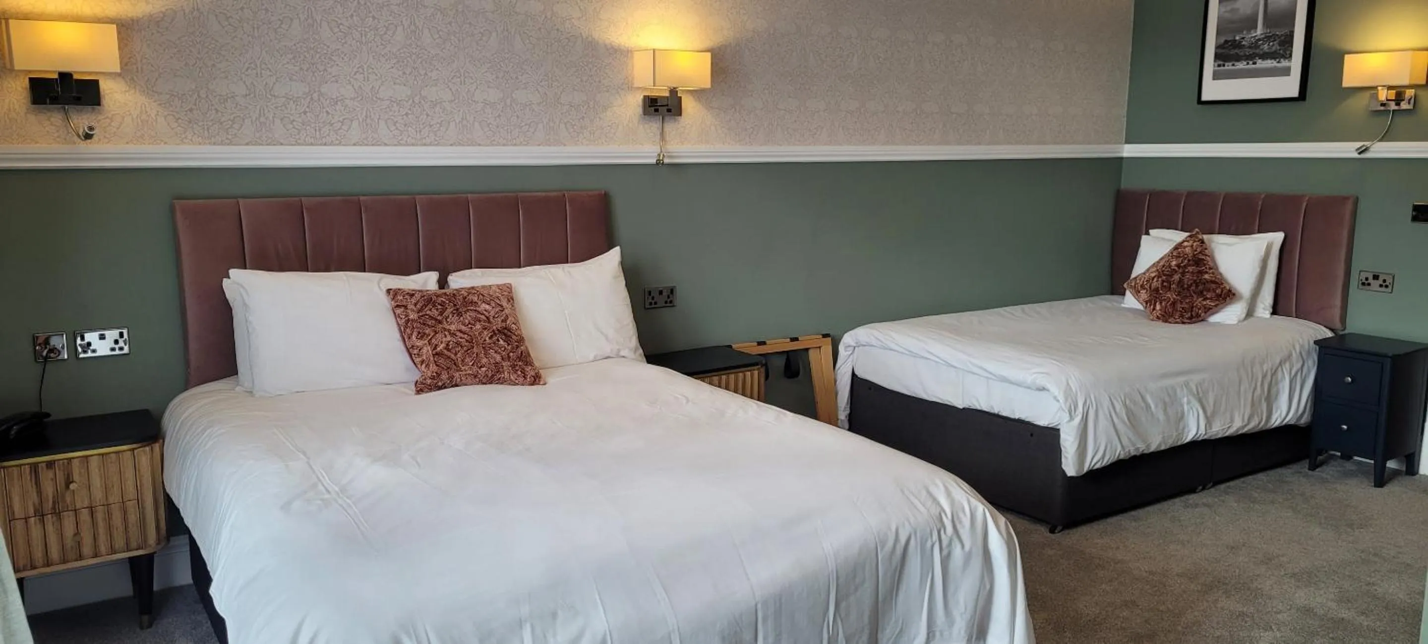 Bedroom, Bed in Victoria Park Lodge