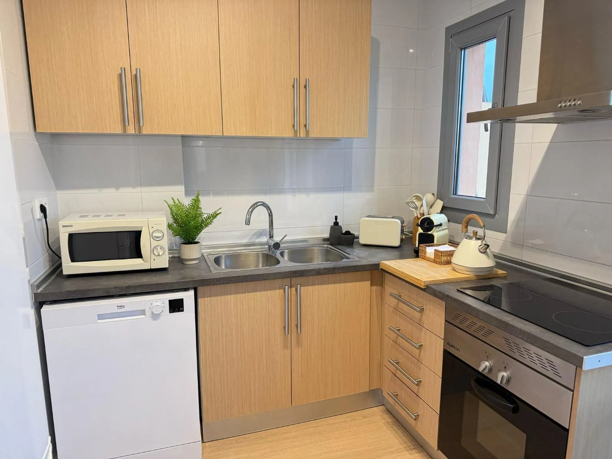 Life Apartments Alameda Colón