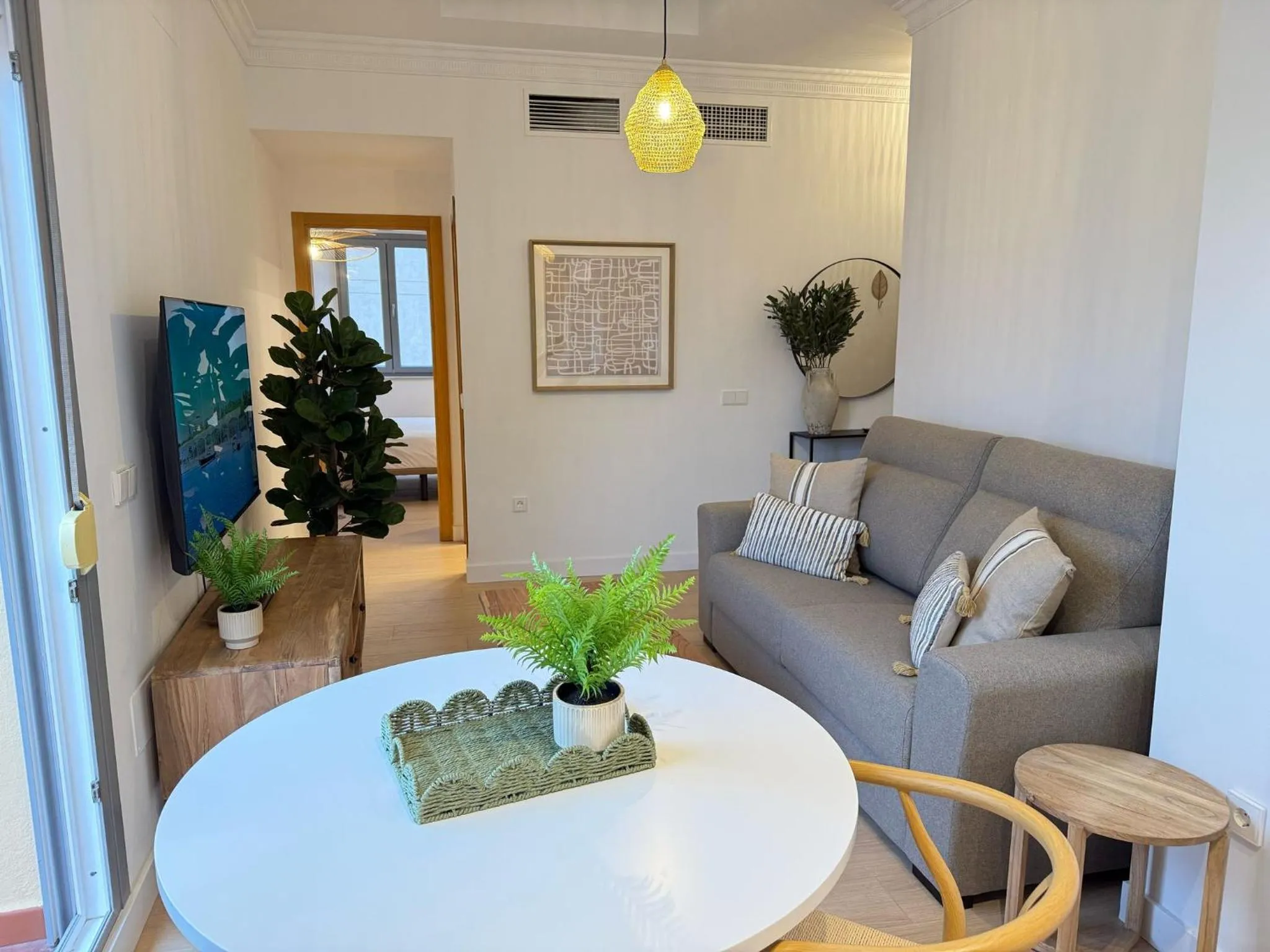 Life Apartments Alameda Colón