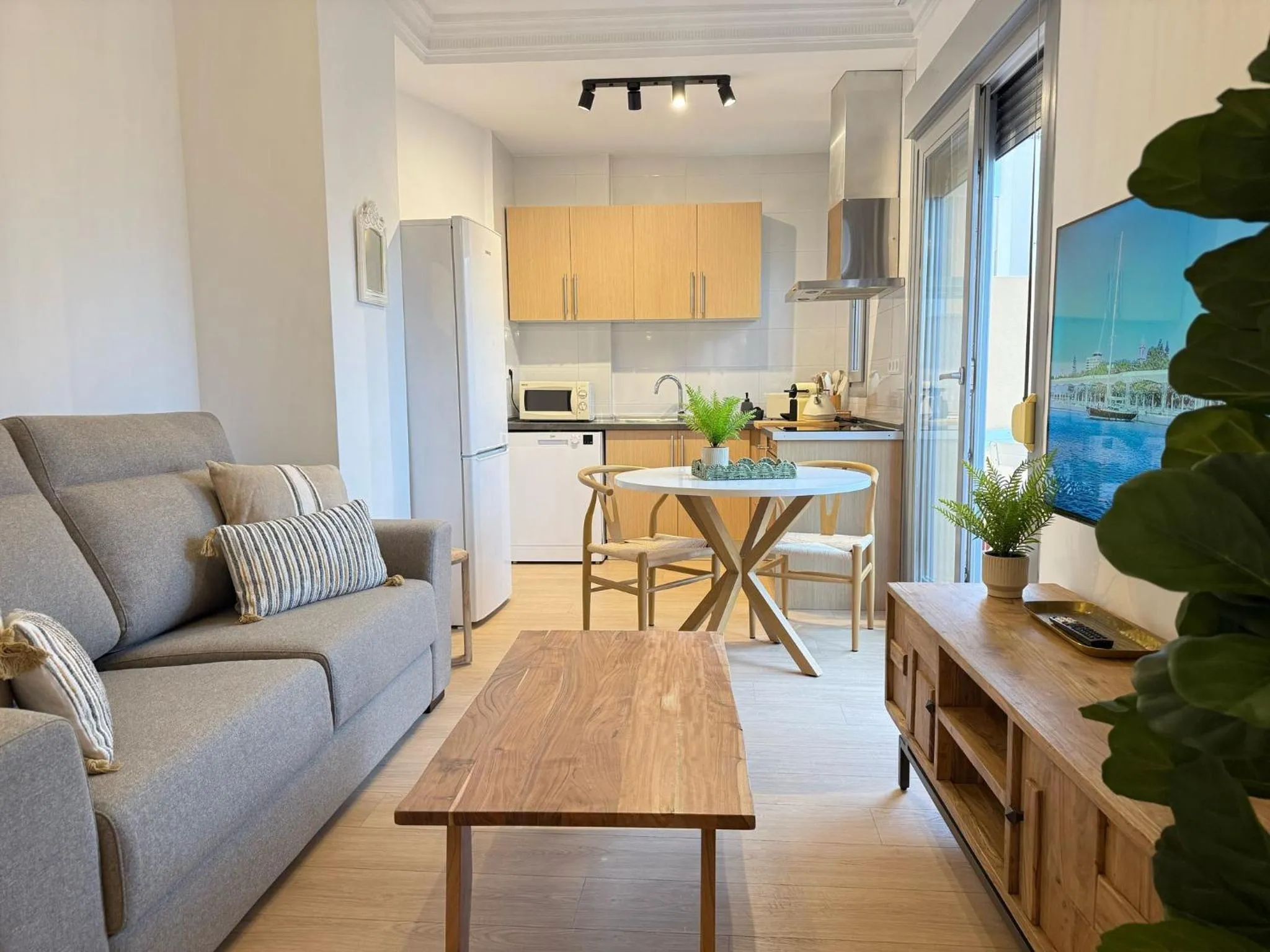 Life Apartments Alameda Colón