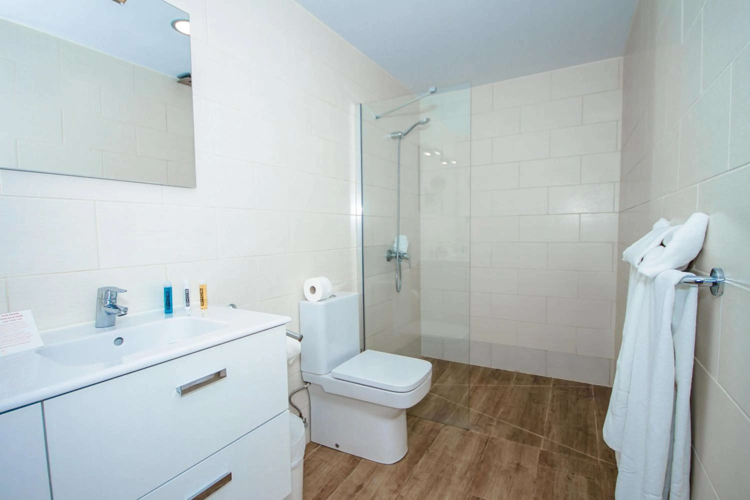 Bathroom in IG Nachosol Premium Apartments by Servatur (Adults Only)