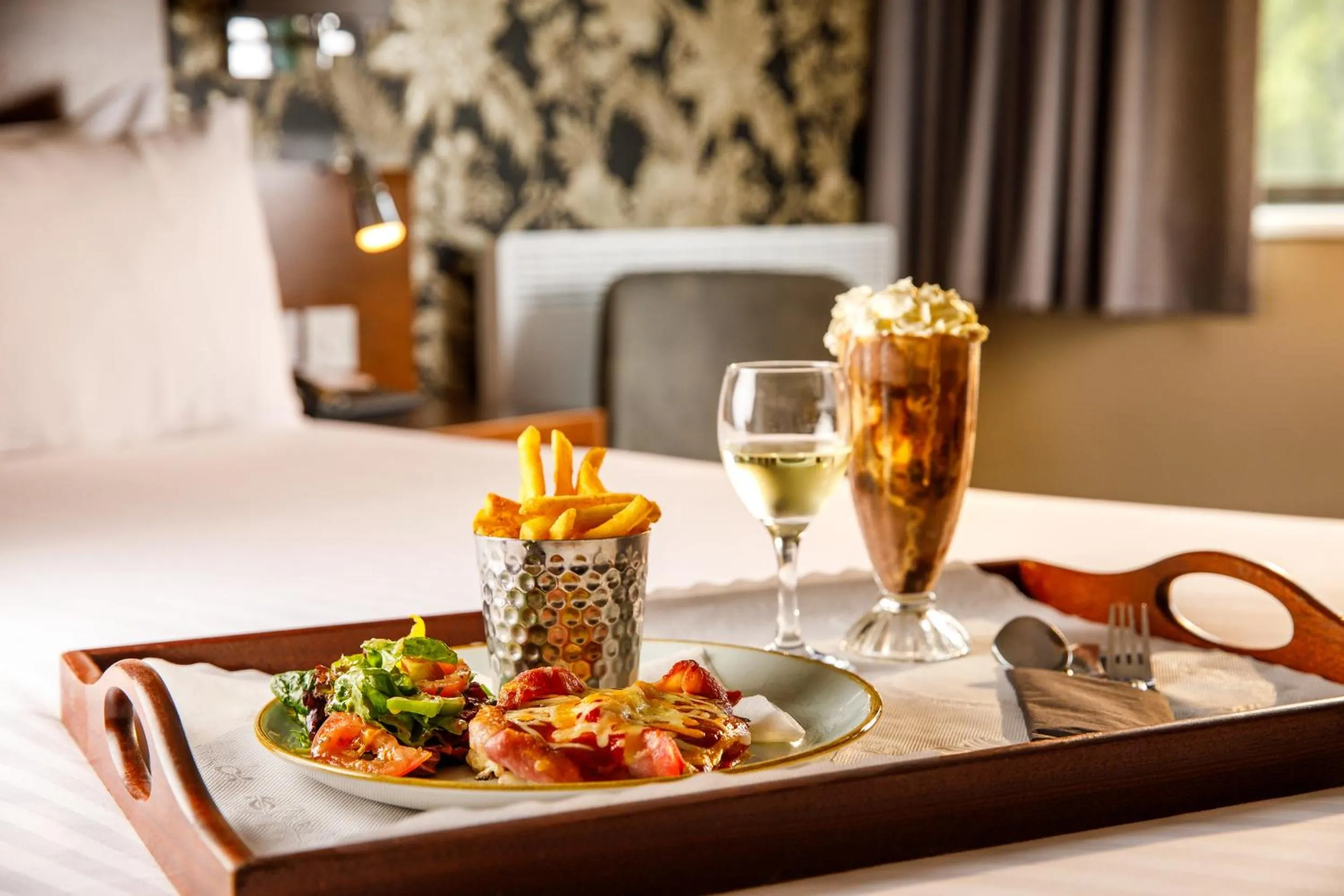 room service in Mercure Livingston Hotel