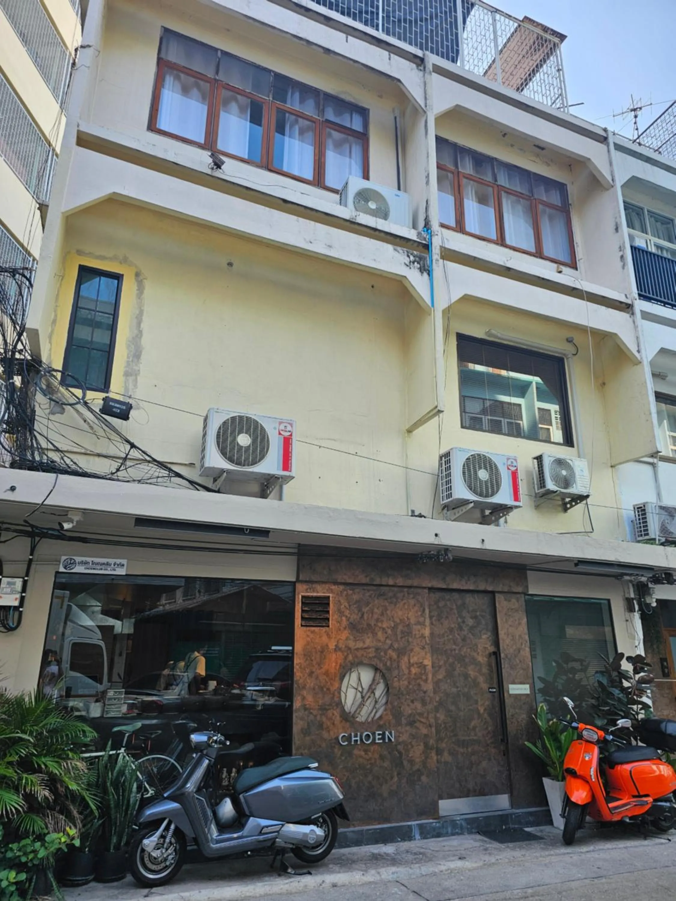 Property building in Yaowarat Stay