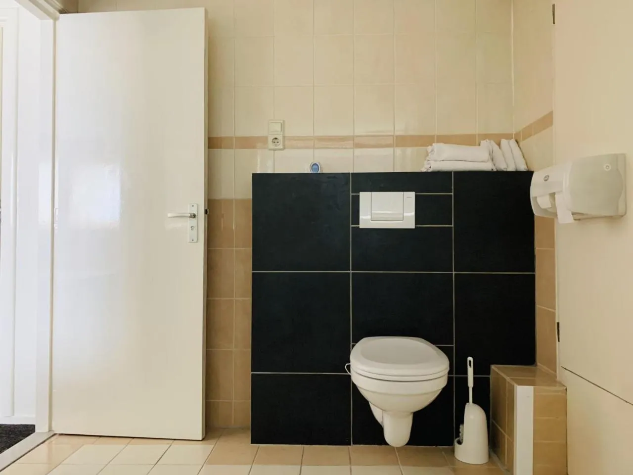 Toilet in Hotel Restaurant Solskin