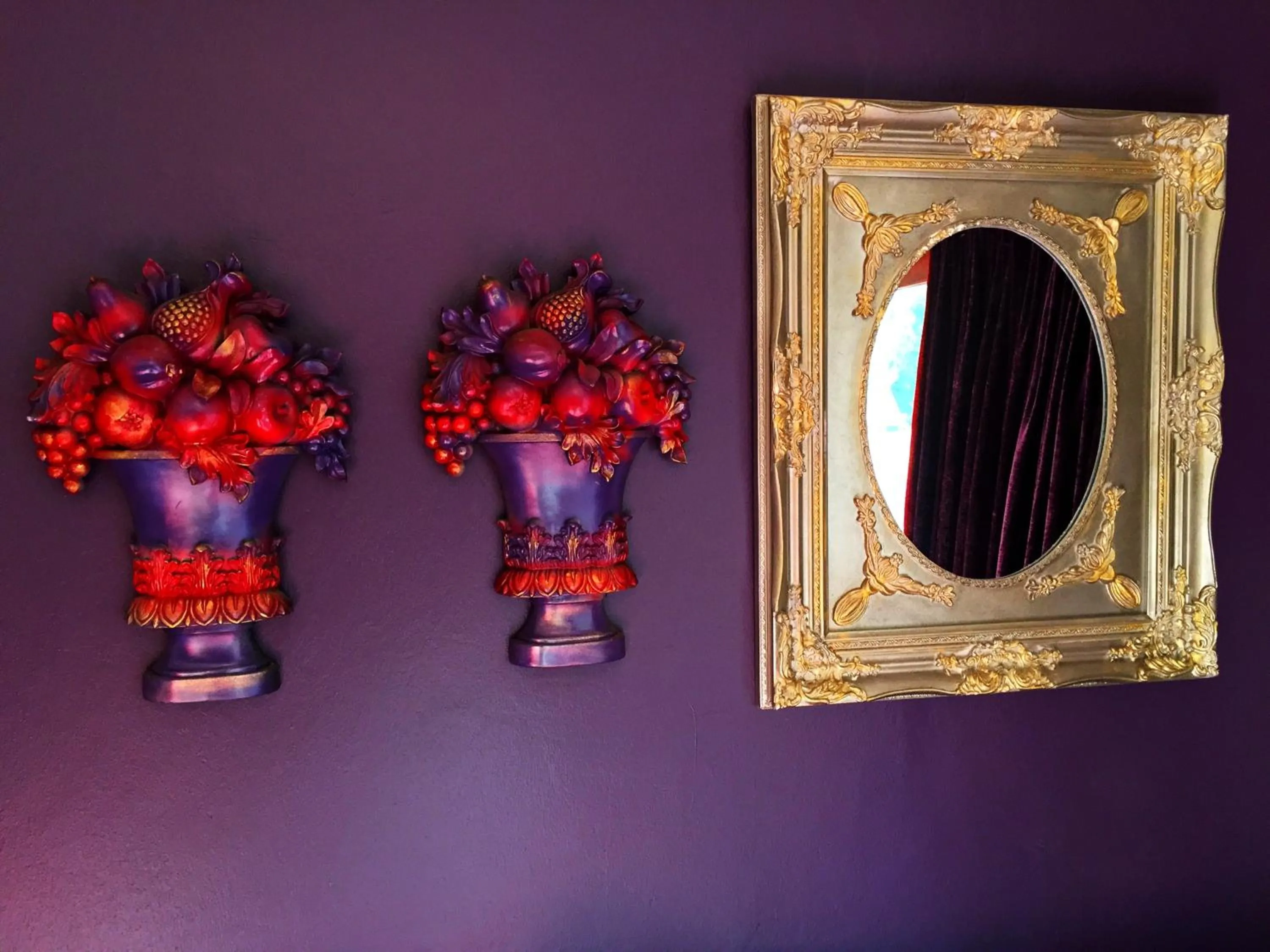 Decorative detail in MacGregors Guest House