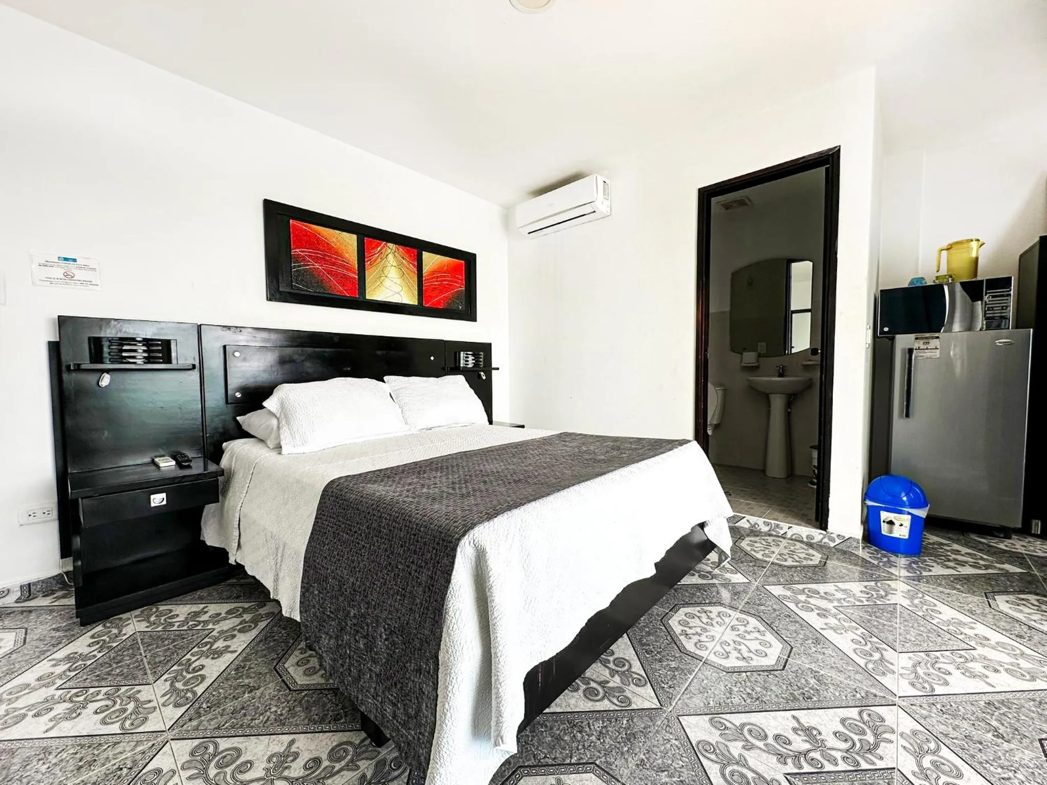Bedroom, Bed in Caribbean Island Hotel