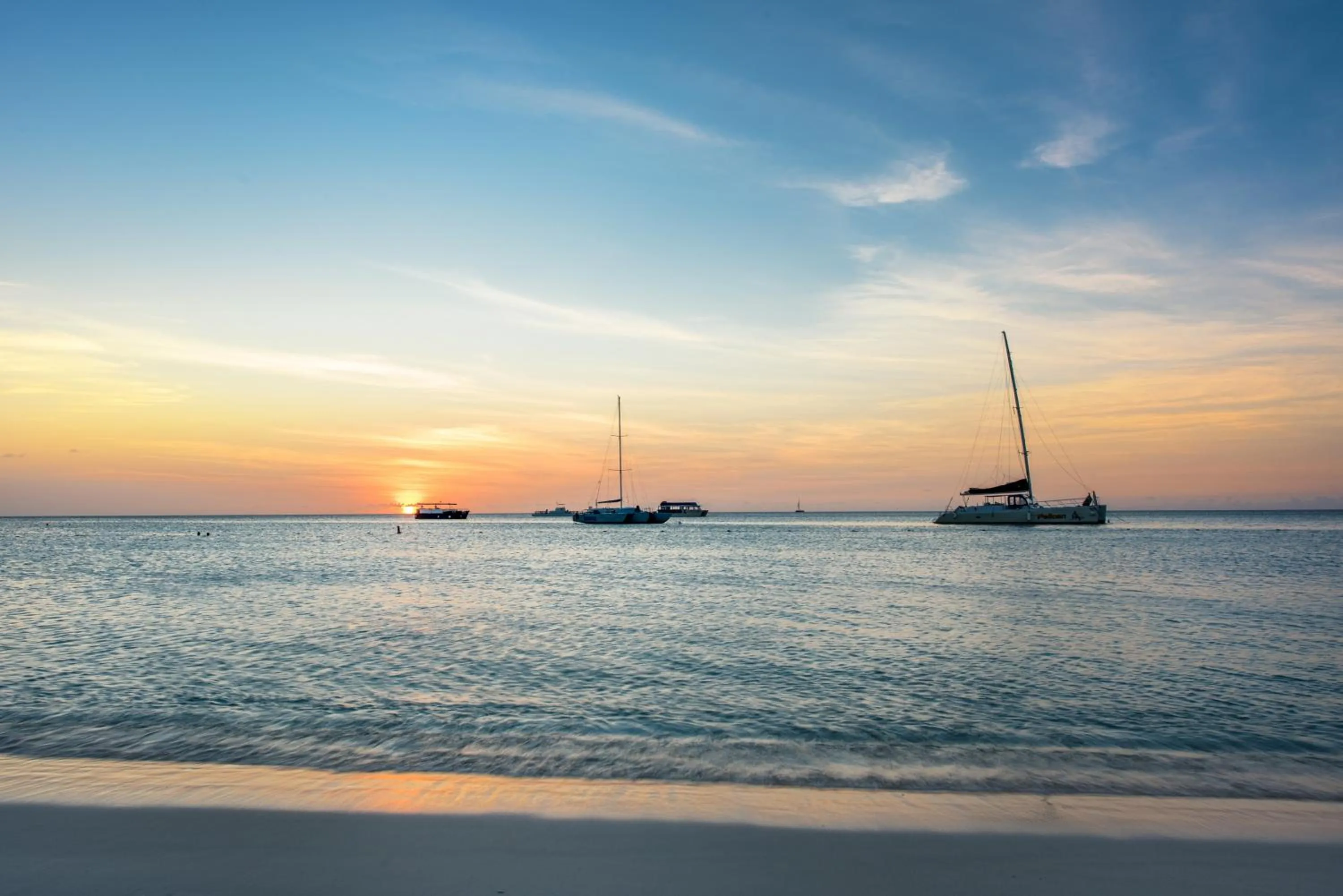 Beach in Playa Linda Beach Resort