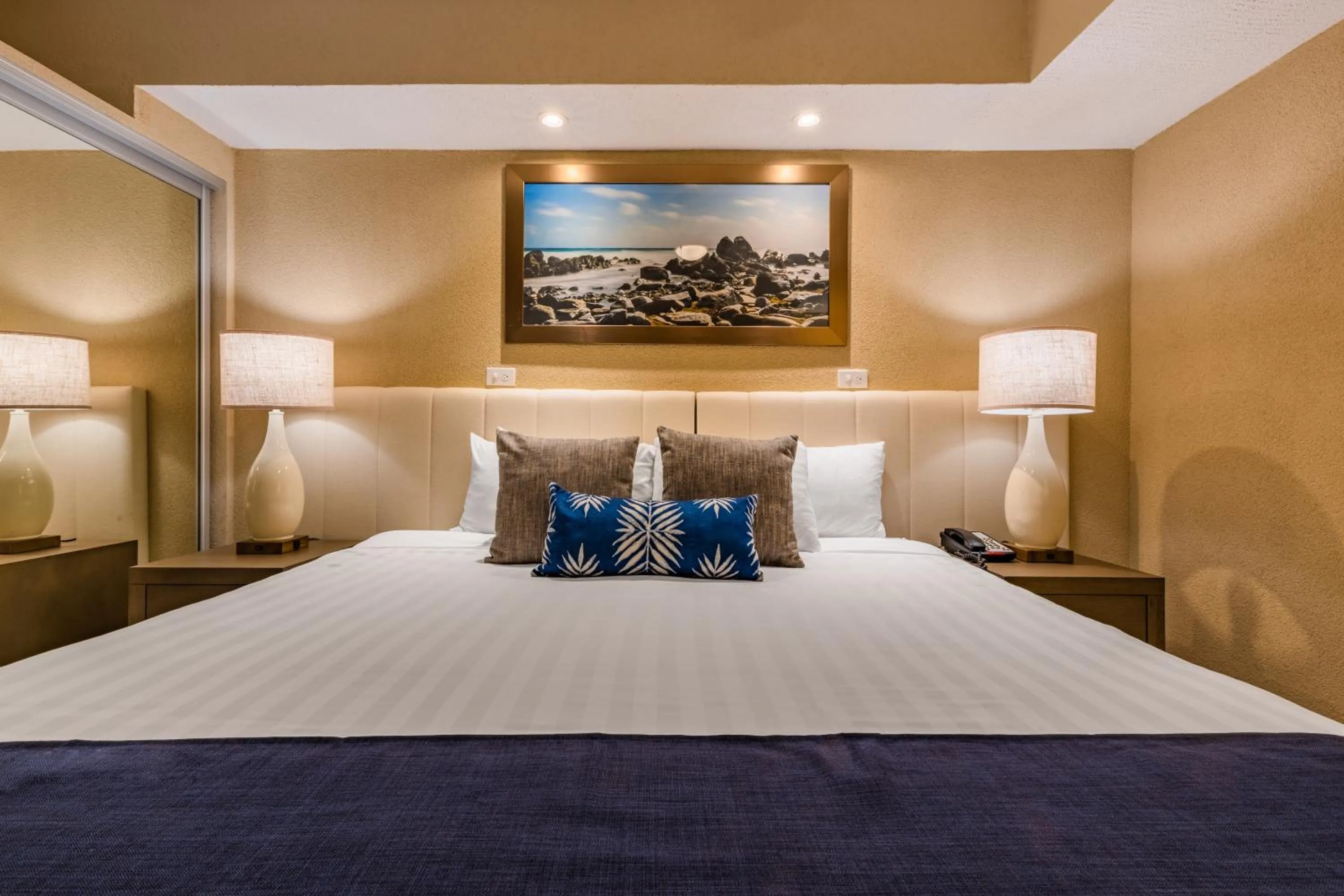 Bed in Playa Linda Beach Resort