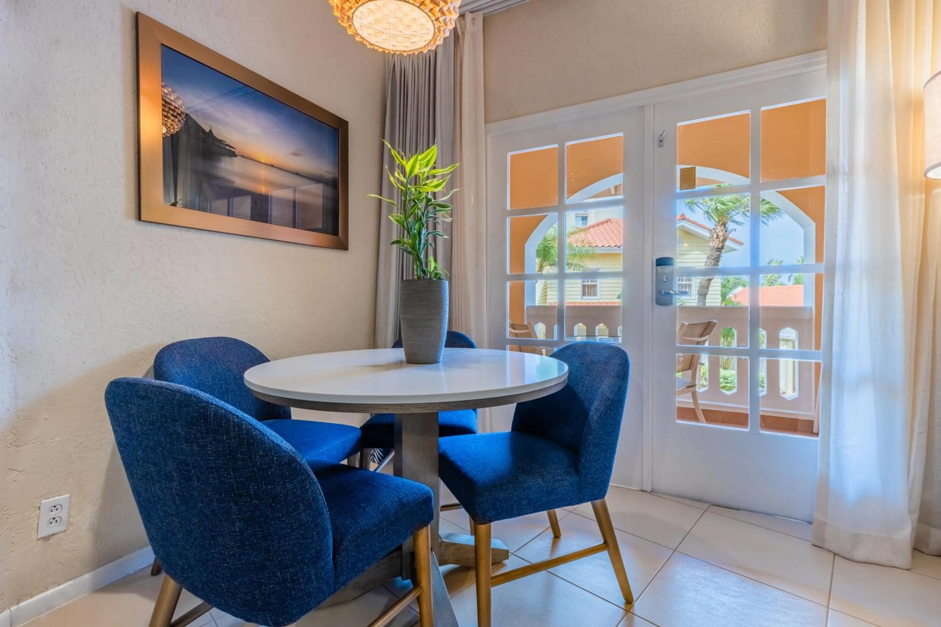 Dining area in Playa Linda Beach Resort
