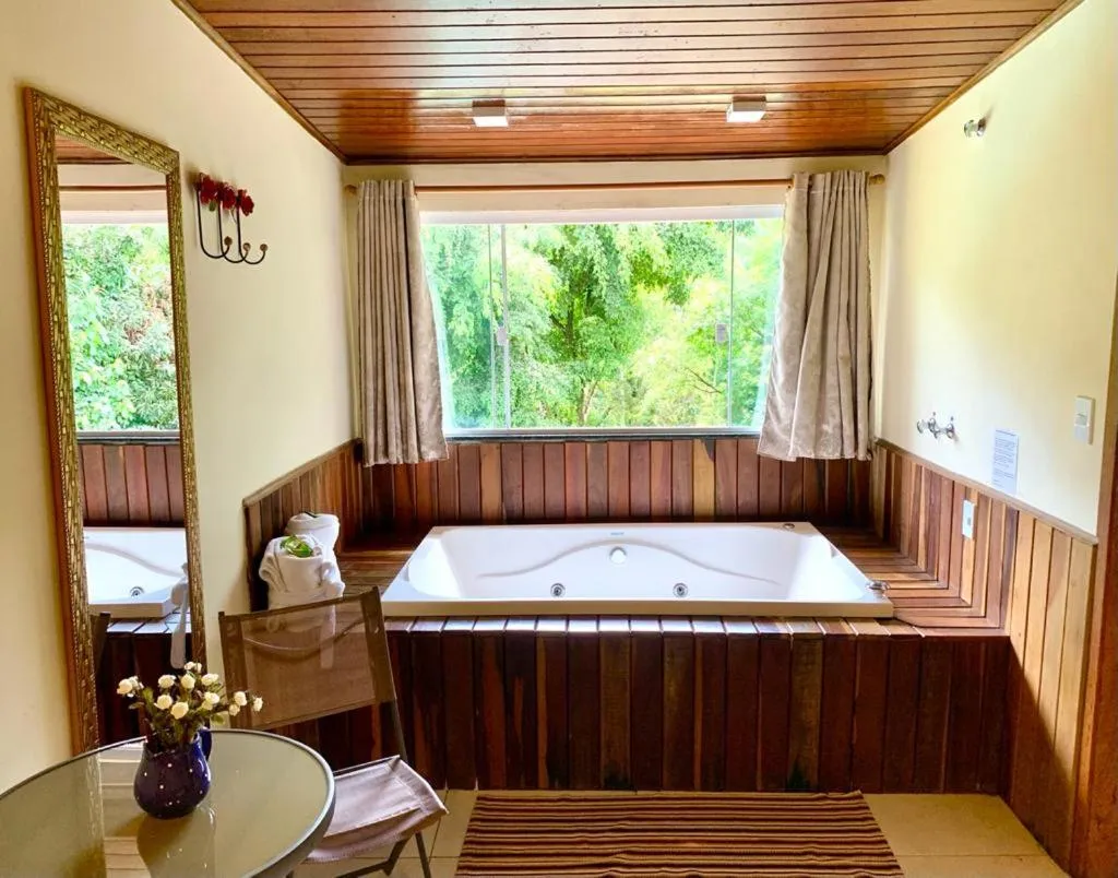 Hot Tub, Bed in Recanto de Moriá