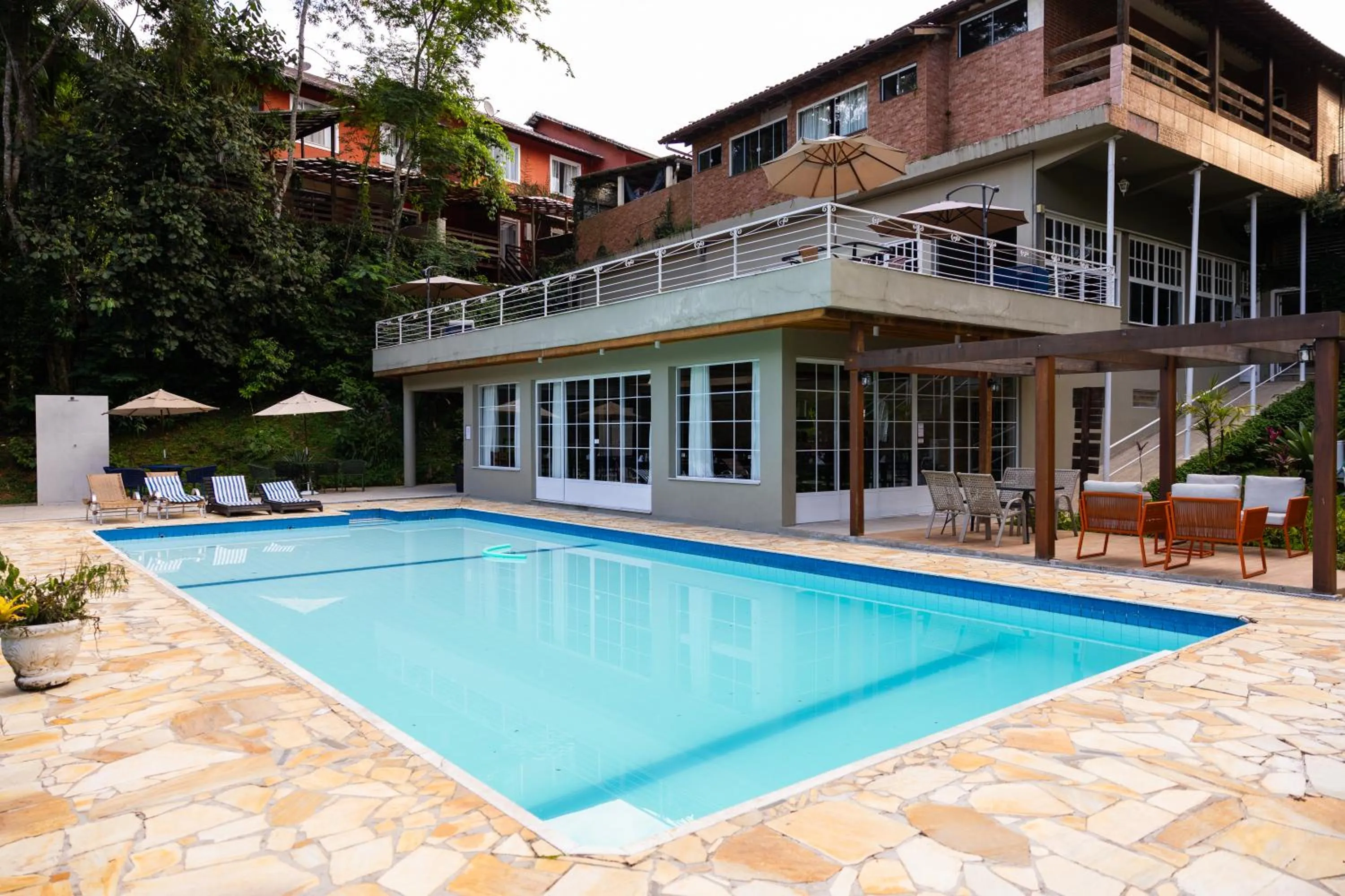 Pool view in Recanto de Moriá
