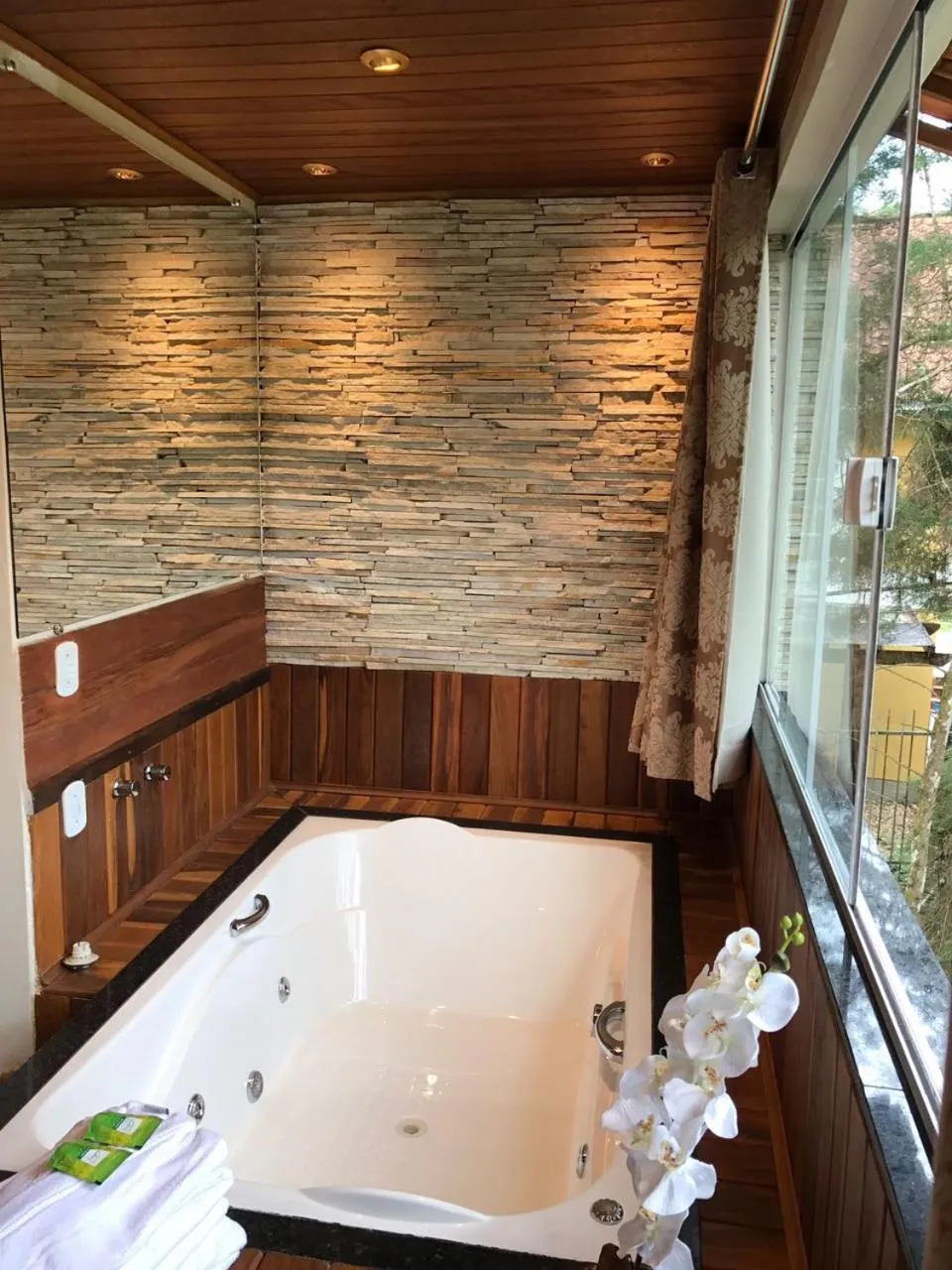 Photo of the whole room in Recanto de Moriá