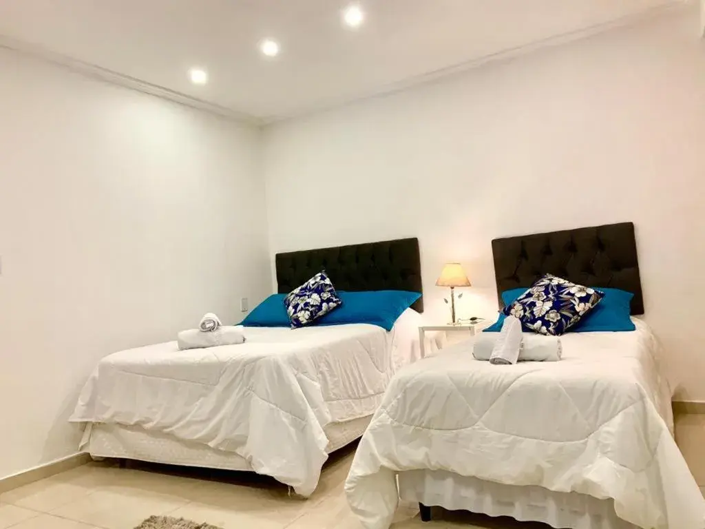 Budget Triple Room in Recanto de Moriá Budget Triple Room in Recanto de Moriá