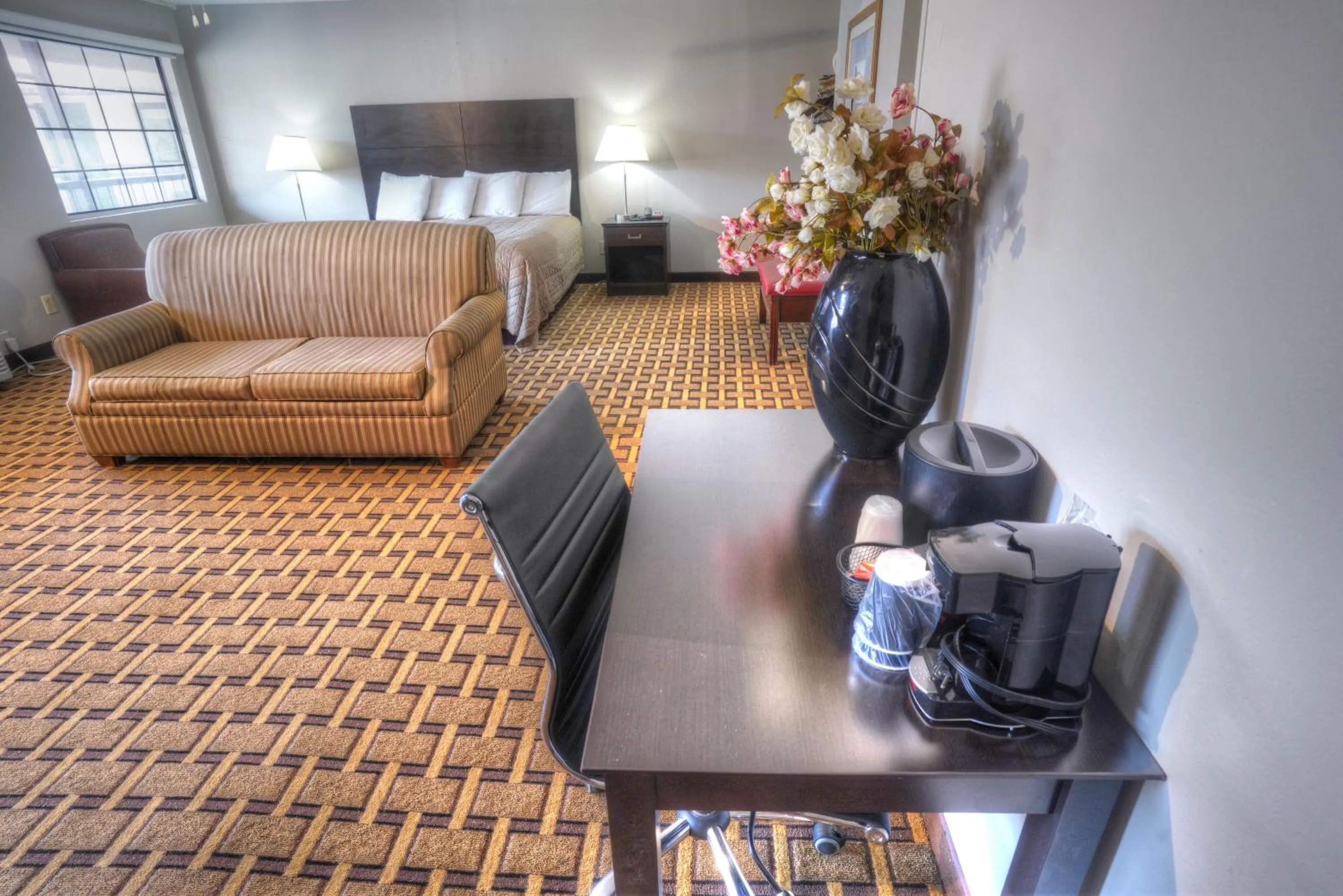 Coffee/tea facilities in Amerivu Inn & Suites - Helen - Downtown